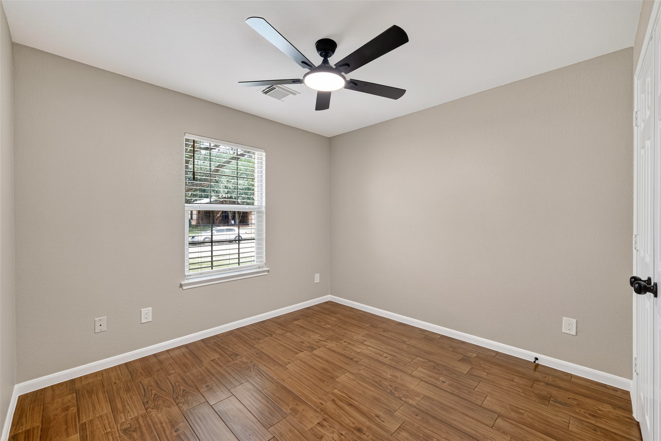 21823 Haven Cove Lane Property Photo 32