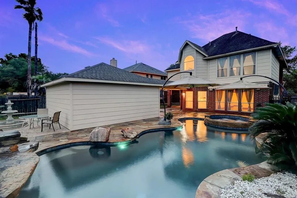 6207 Dove Prairie Court Property Photo 4