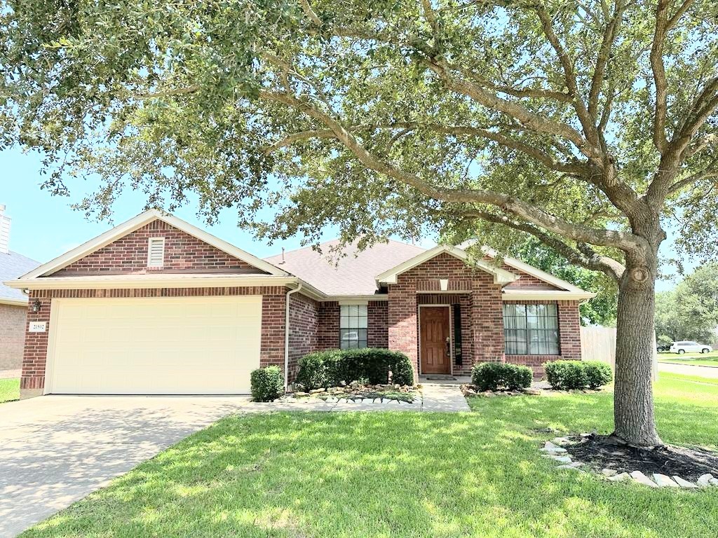 21502 Oakbridge Park Lane Property Photo 1