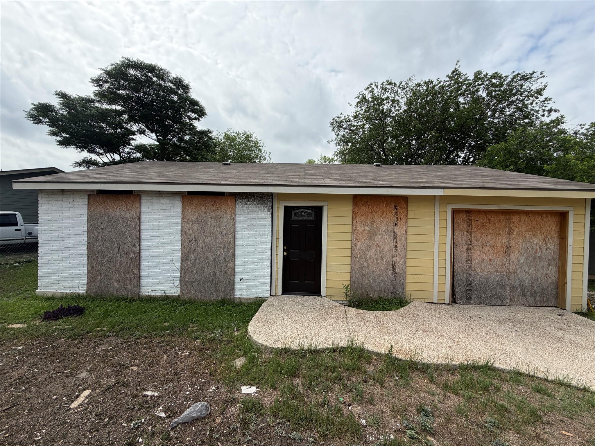 5246 Sachem Drive Property Photo 1