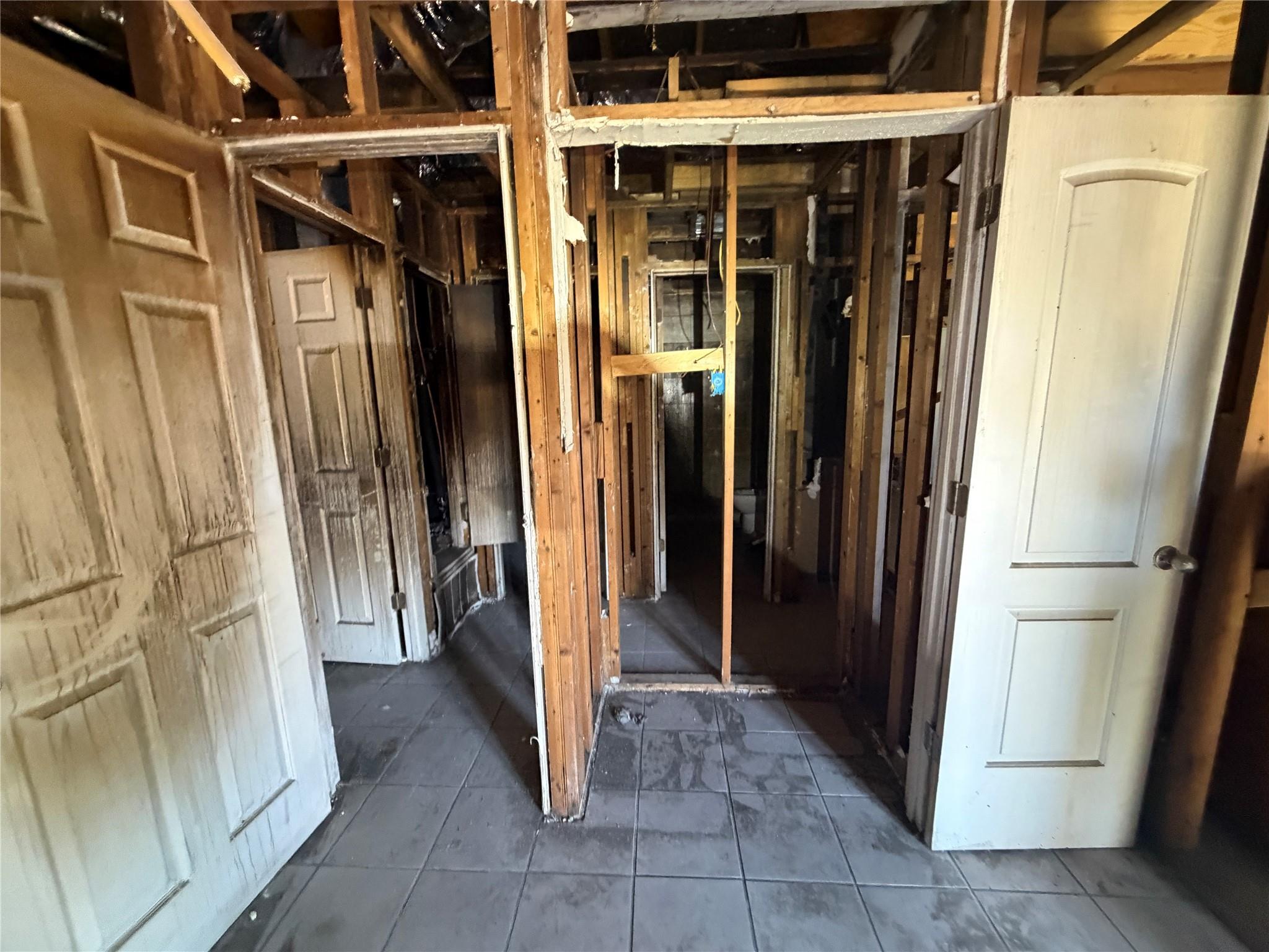 5246 Sachem Drive Property Photo 3