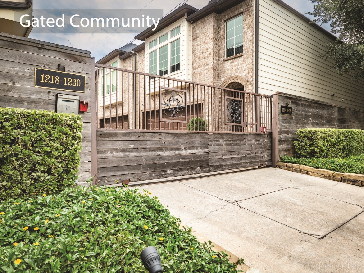 1208 Sampson Street Property Photo 1