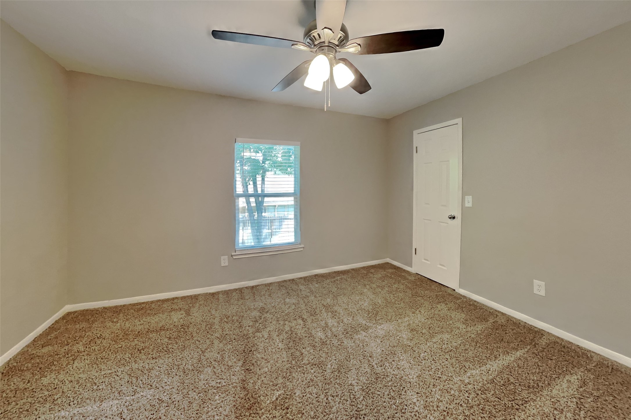 9219 Palm Shores Drive Property Photo 15