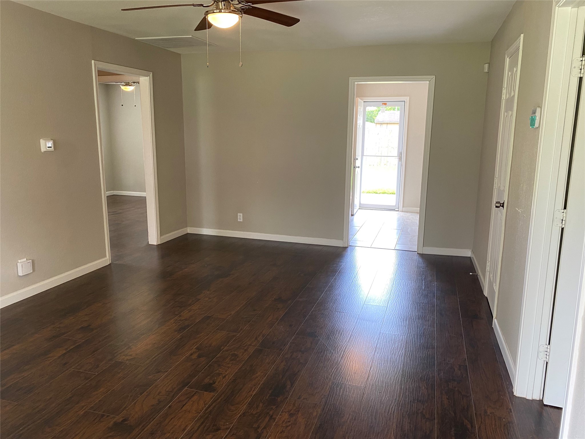 5018 Kenilwood Drive Property Photo 2