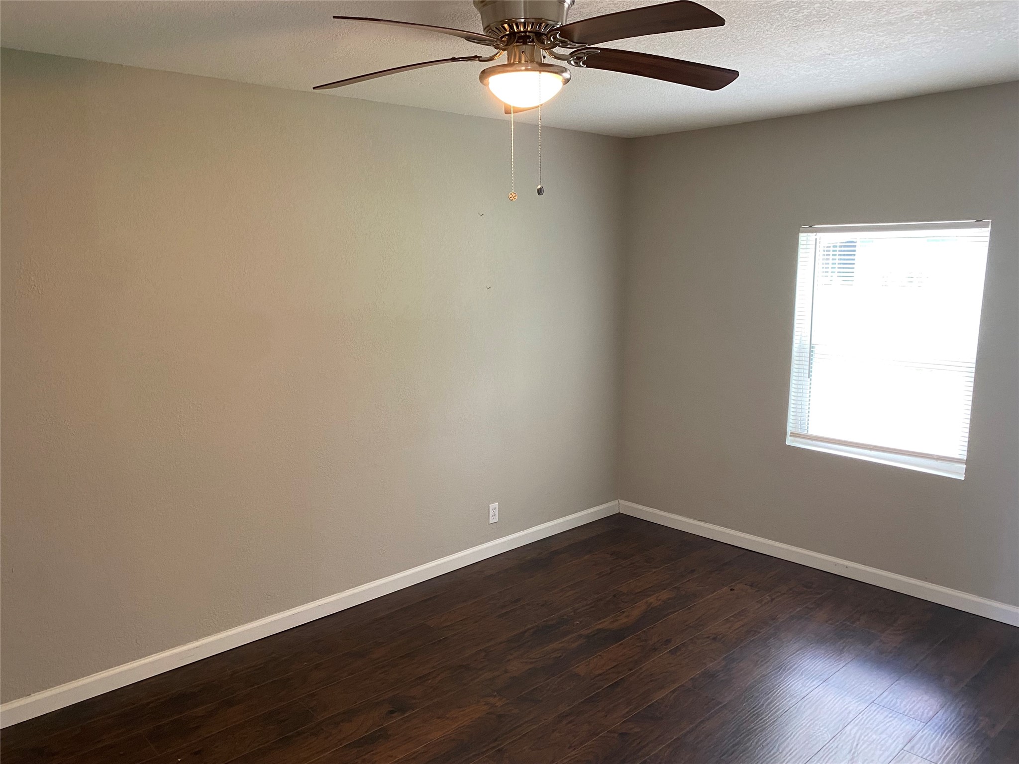 5018 Kenilwood Drive Property Photo 12