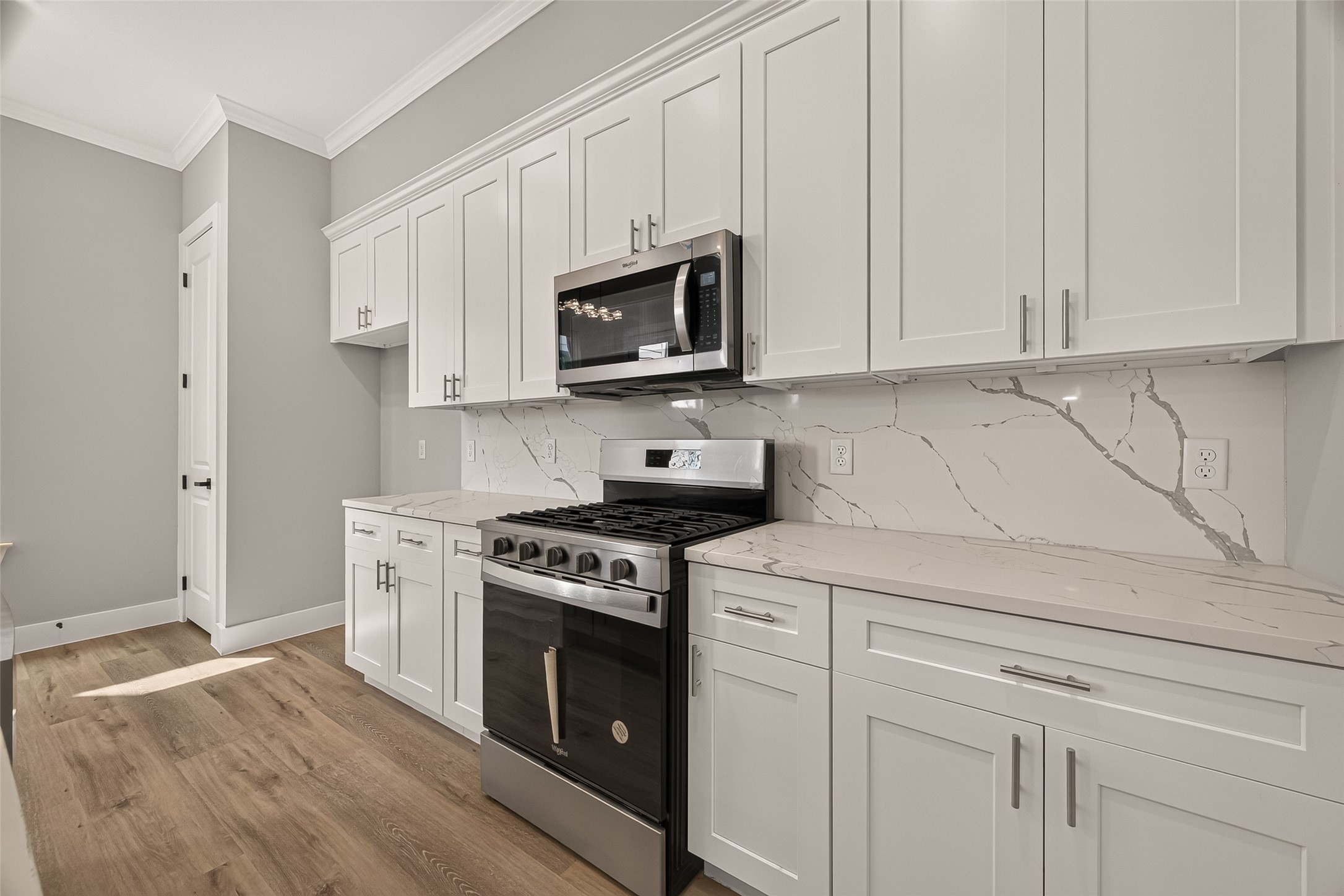 6844 Del Rio Street Property Photo 12