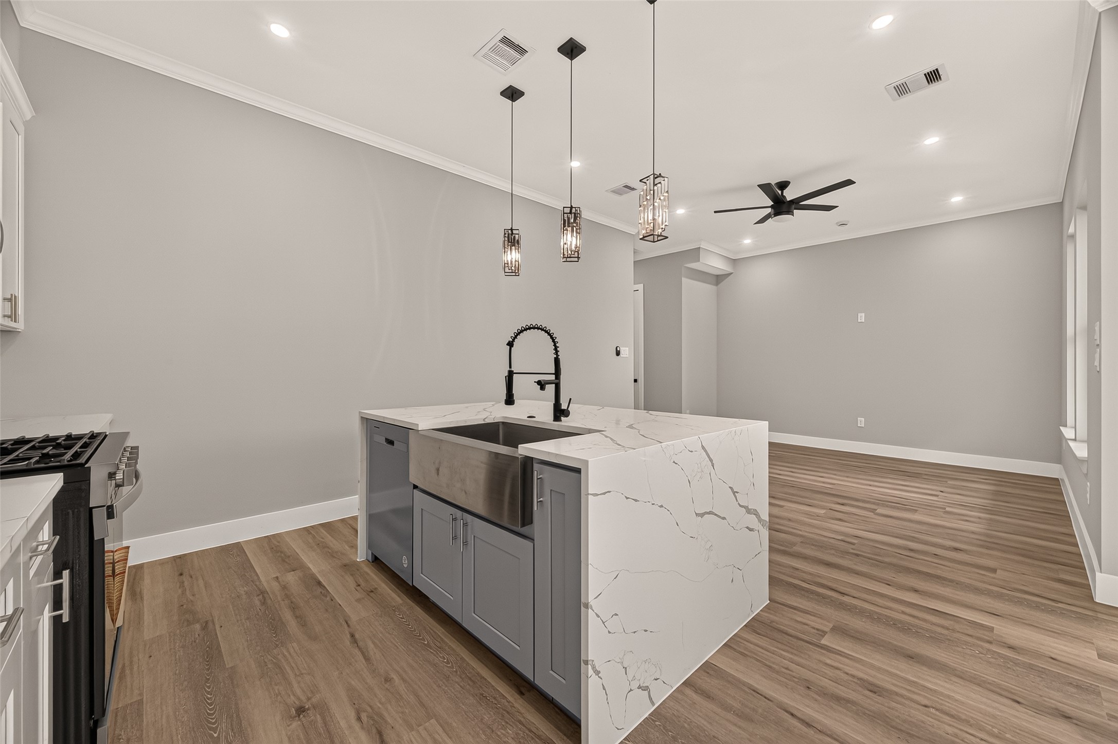 6844 Del Rio Street Property Photo 16