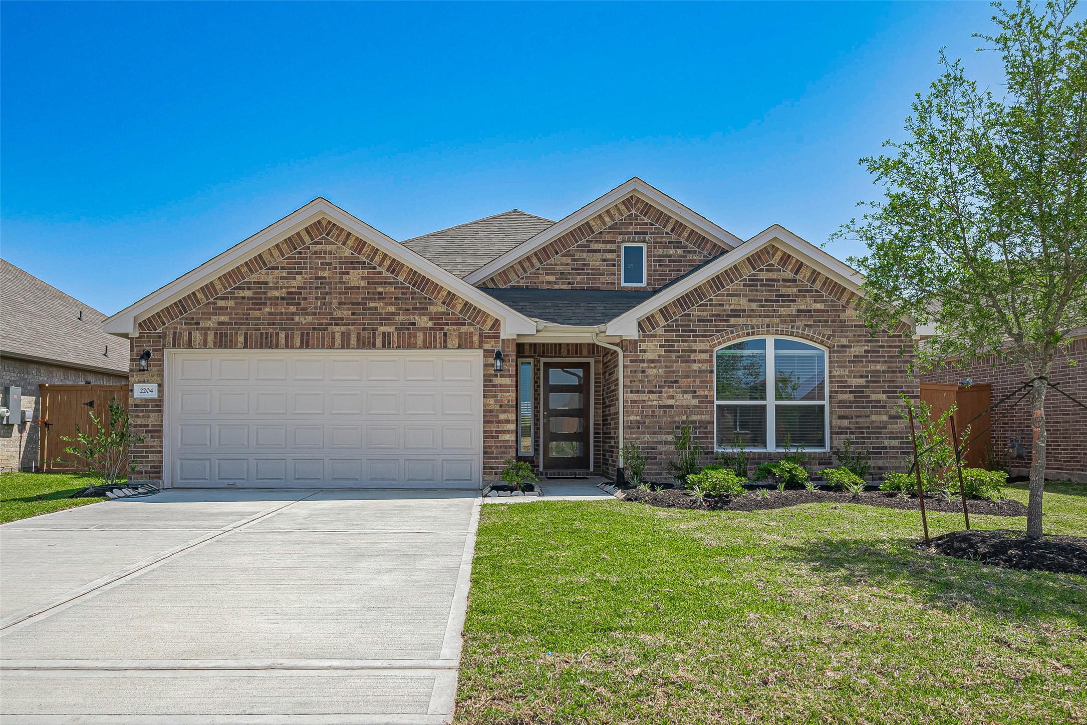 2204 Port Jackson Property Photo