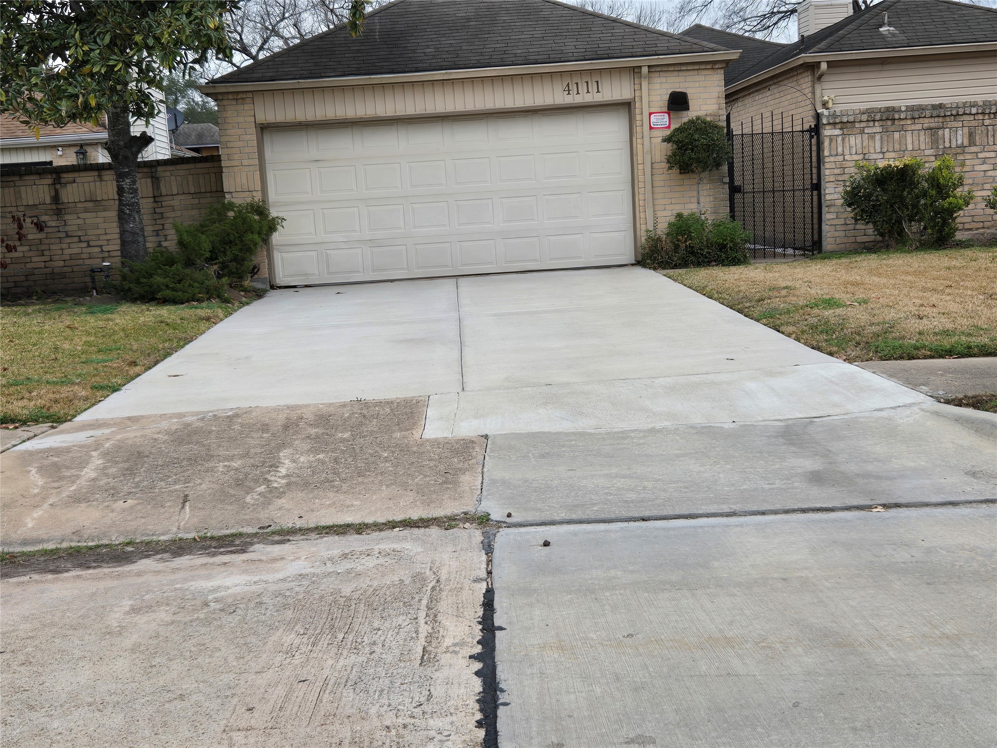 4111 Knoll Glen Drive Property Photo 10