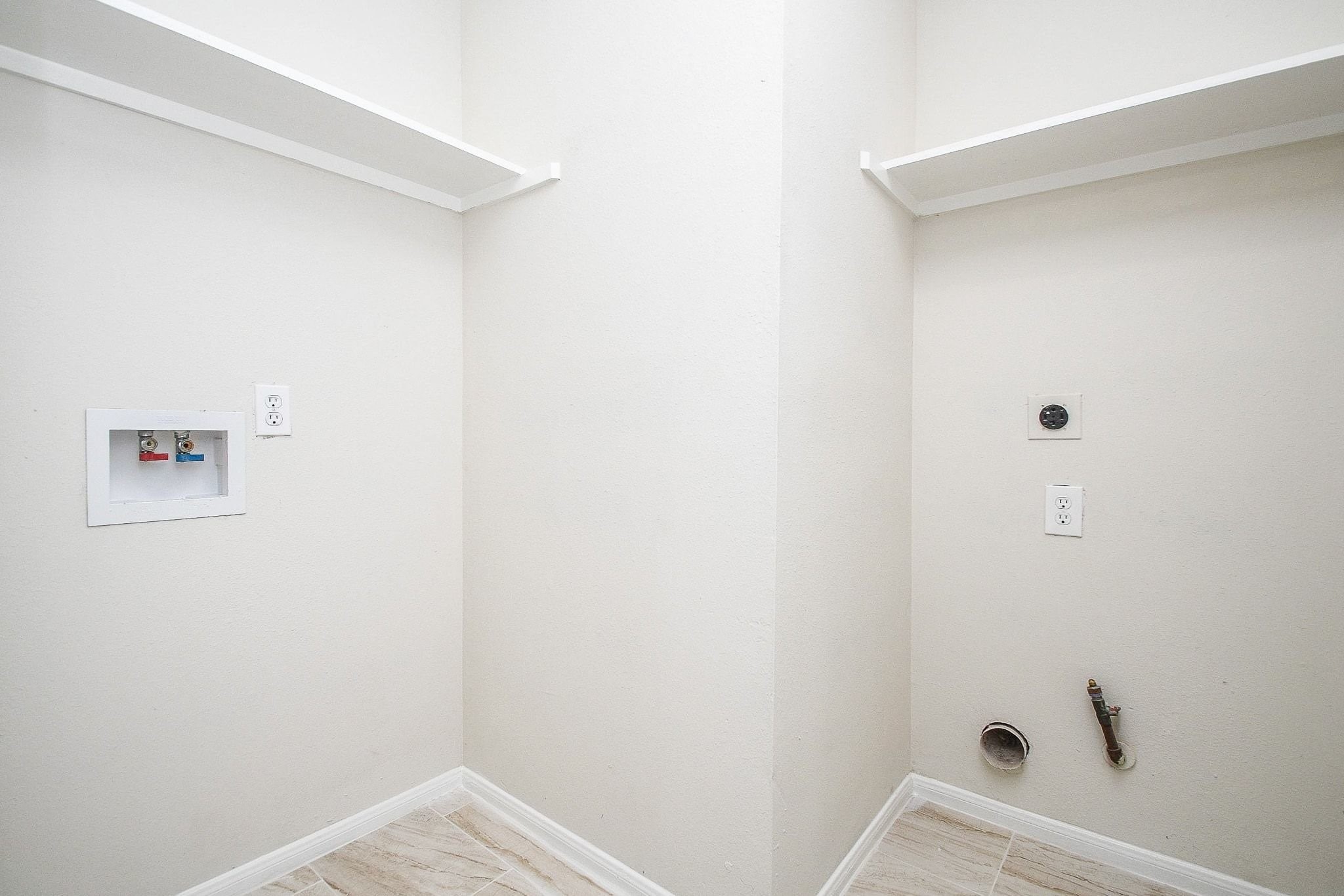 23131 N Waterlake Drive Property Photo 11