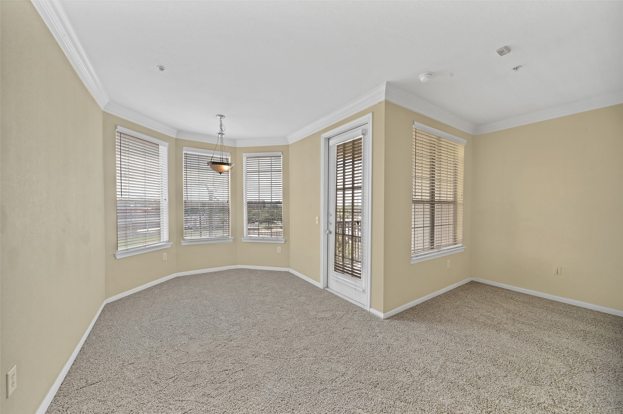 7575 Kirby Drive 2320 Property Photo 3