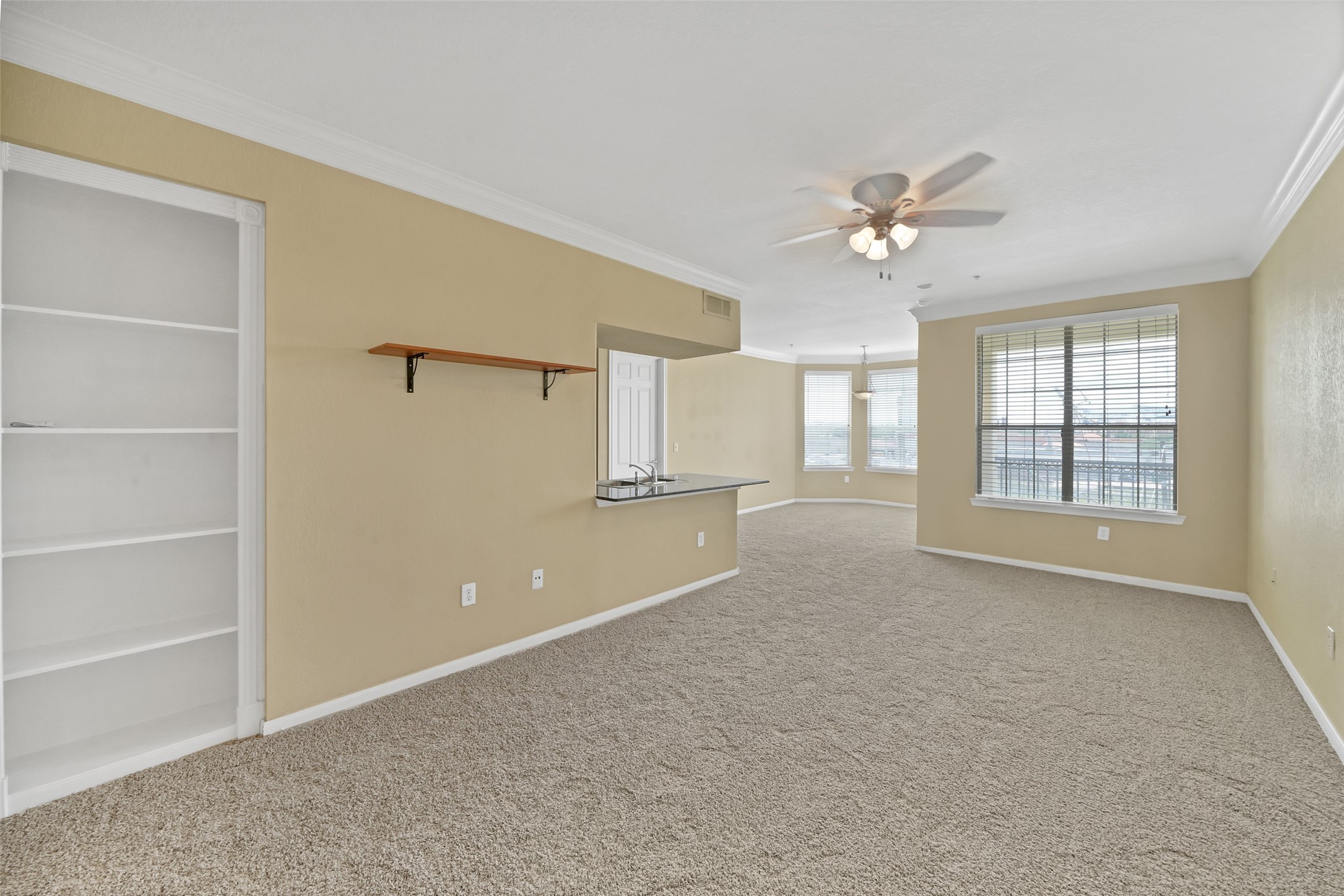 7575 Kirby Drive 2320 Property Photo 4