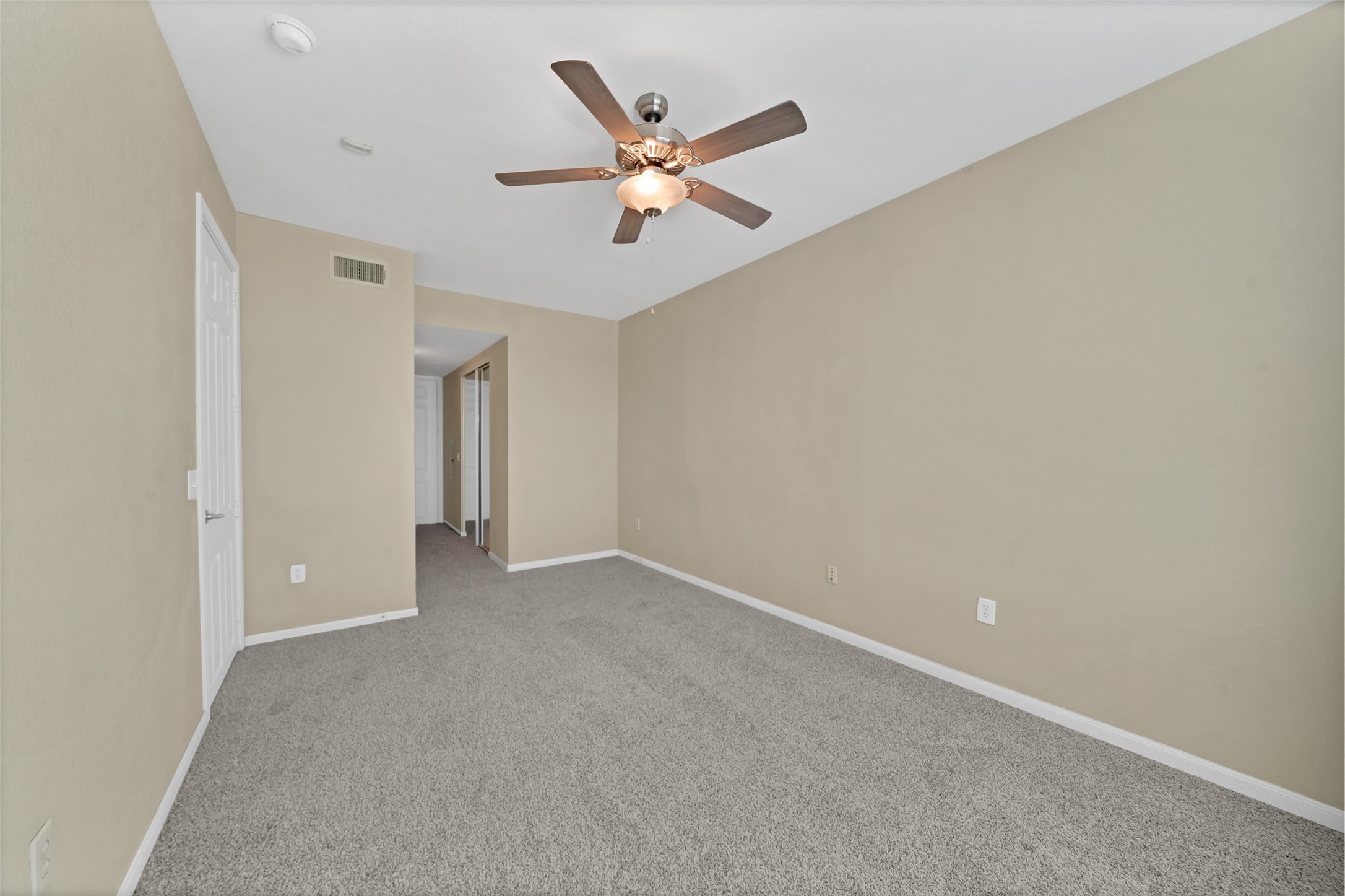 7575 Kirby Drive 2320 Property Photo 12