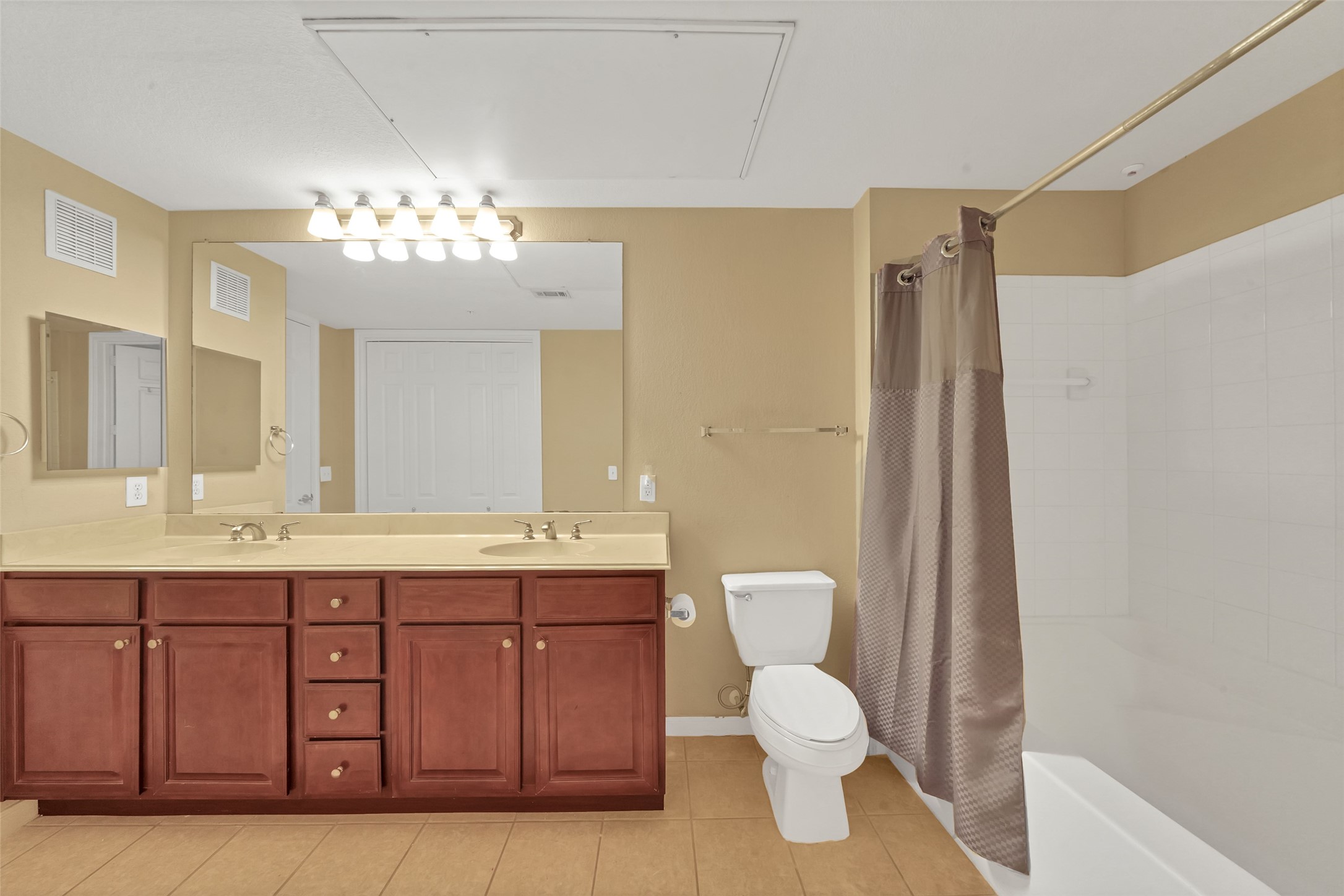 7575 Kirby Drive 2320 Property Photo 17