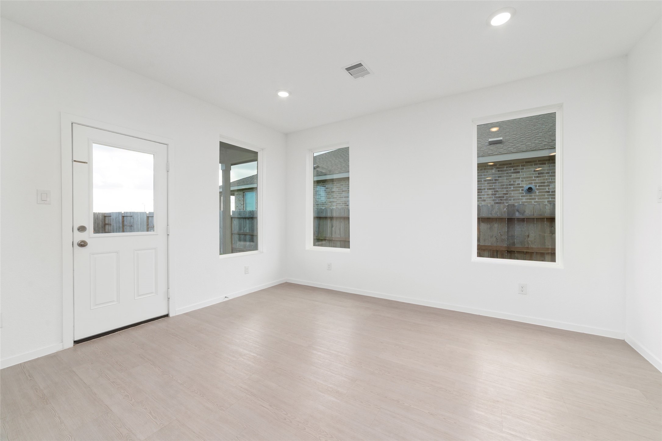 830 Heaven Drive Property Photo 13