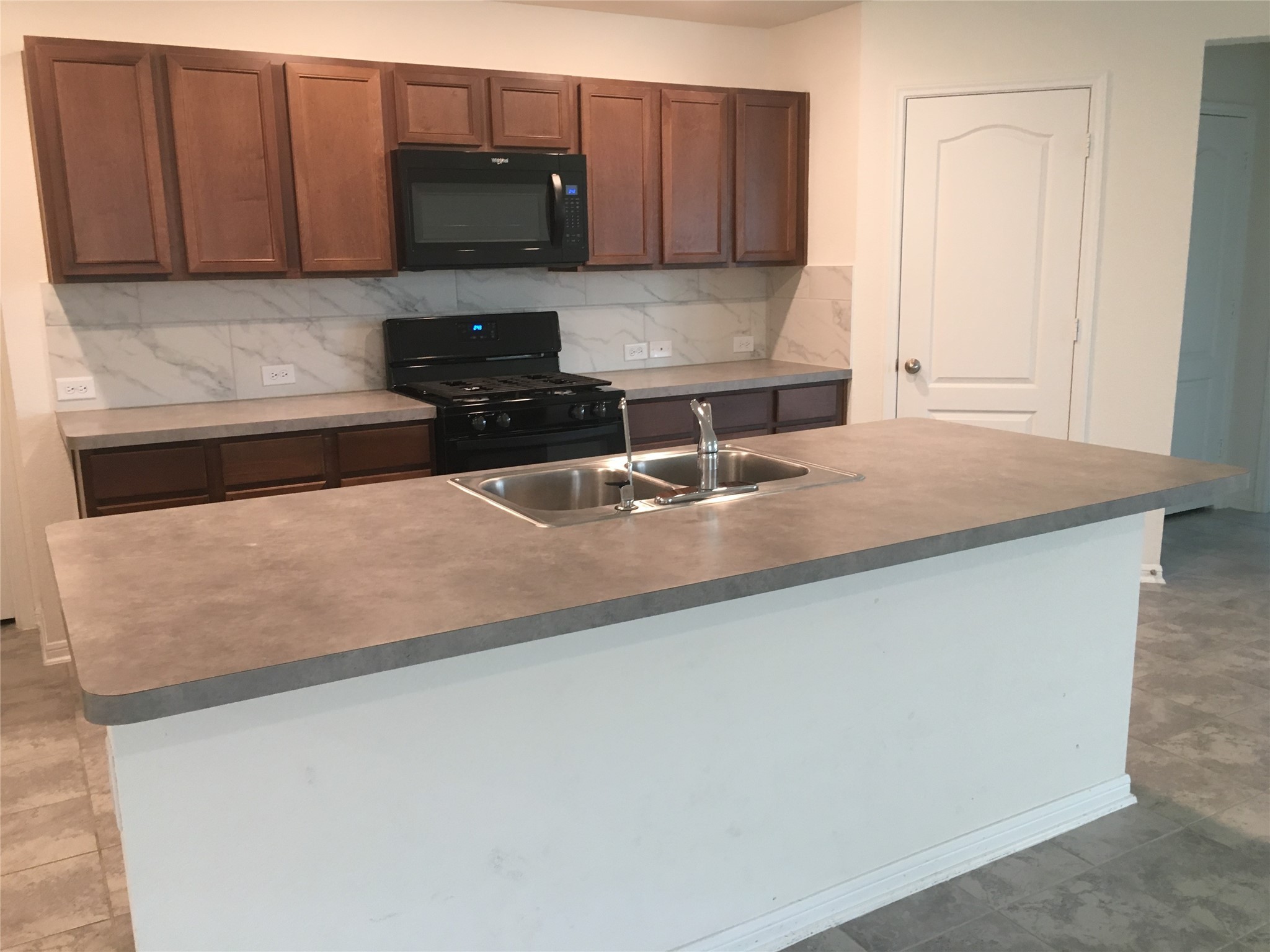 10429 Sherwin Pass Drive Property Photo 4