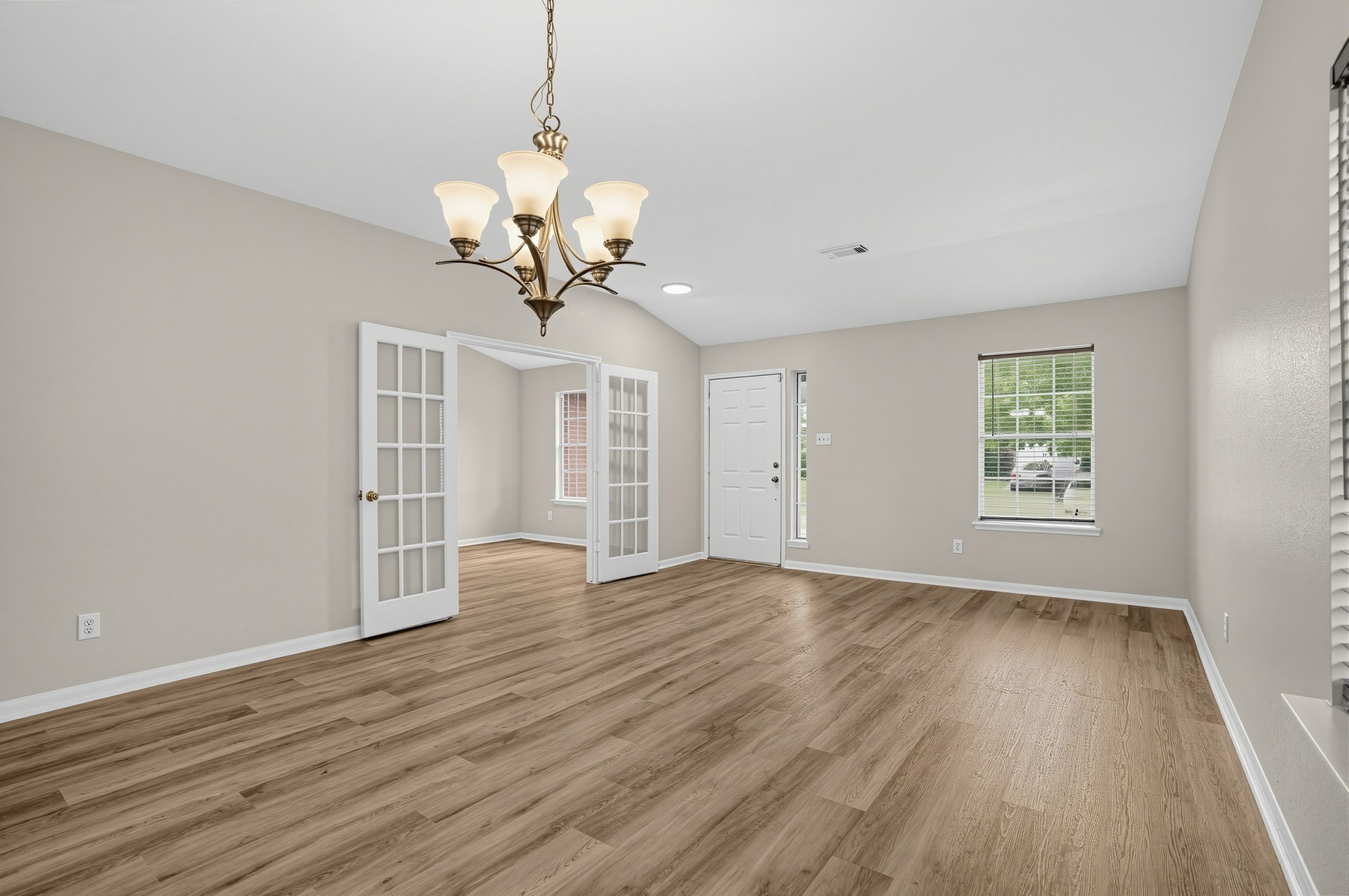 1318 Chalk Rock Drive Property Photo 12