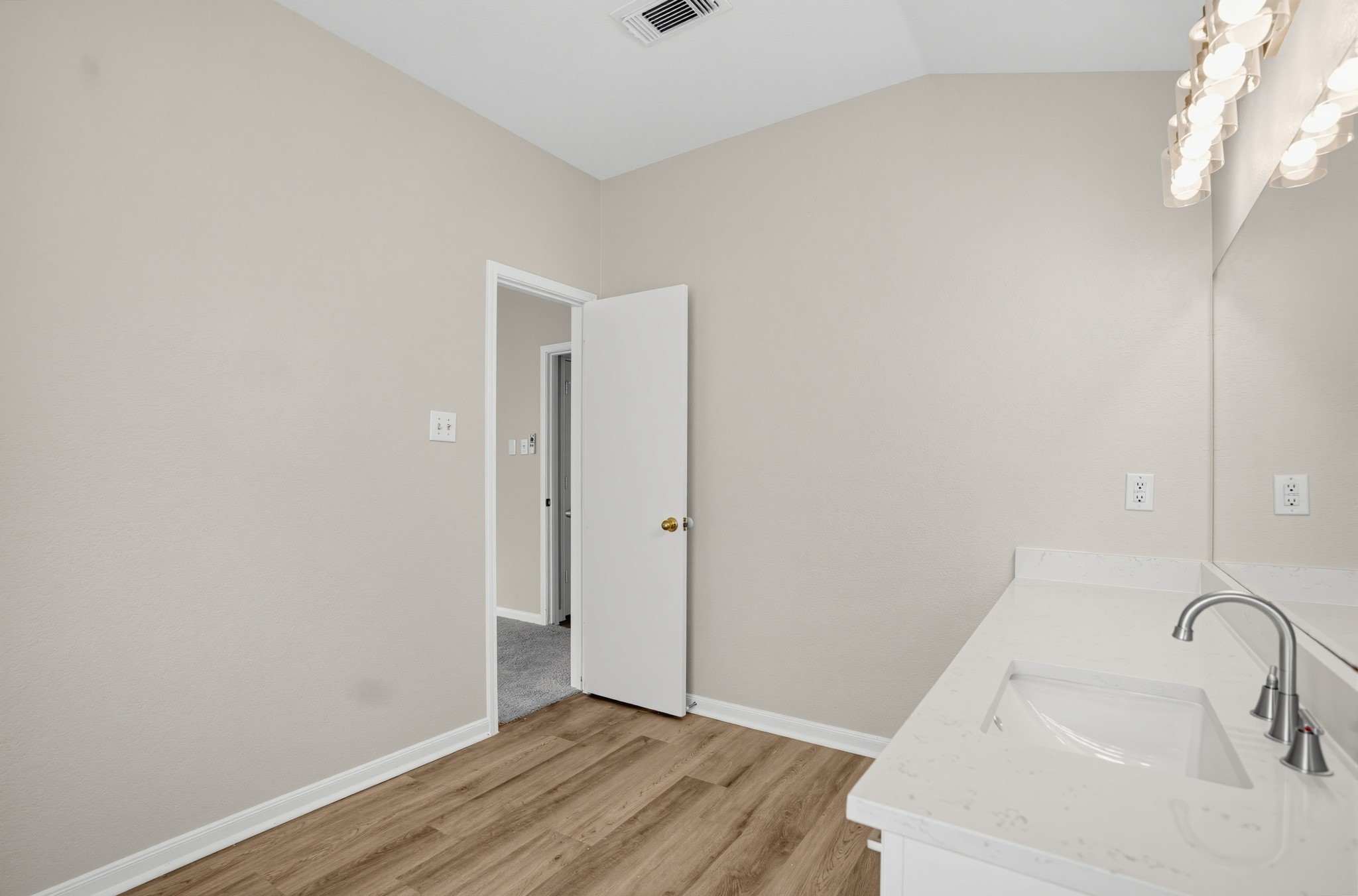 1318 Chalk Rock Drive Property Photo 24