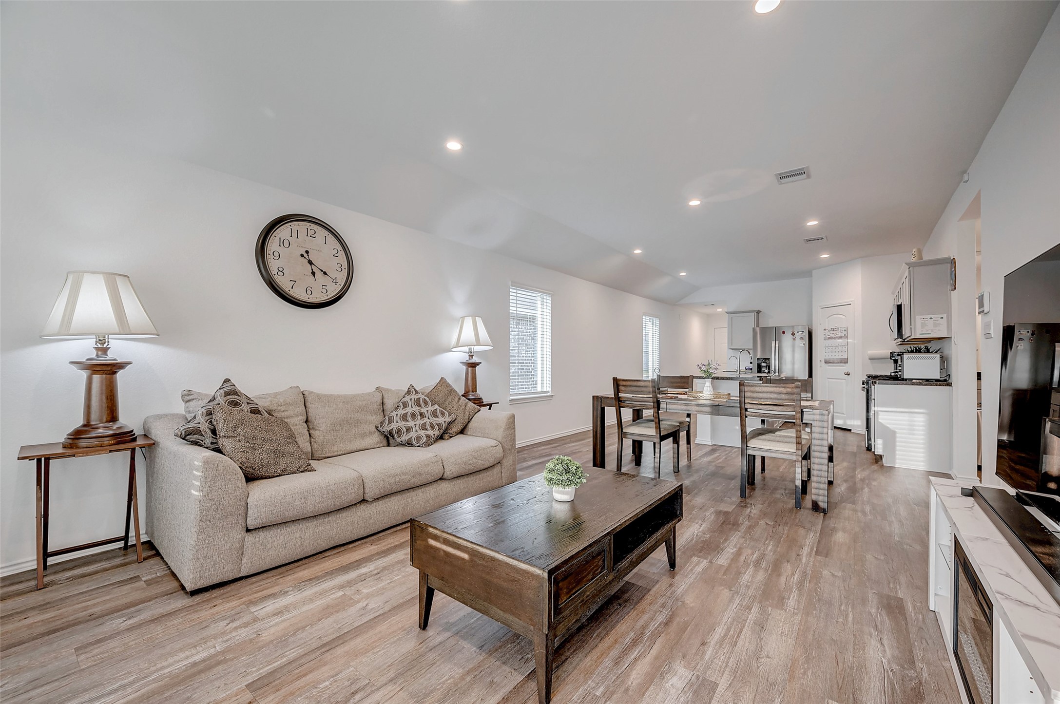 24307 Oriole Summit Drive Property Photo 4