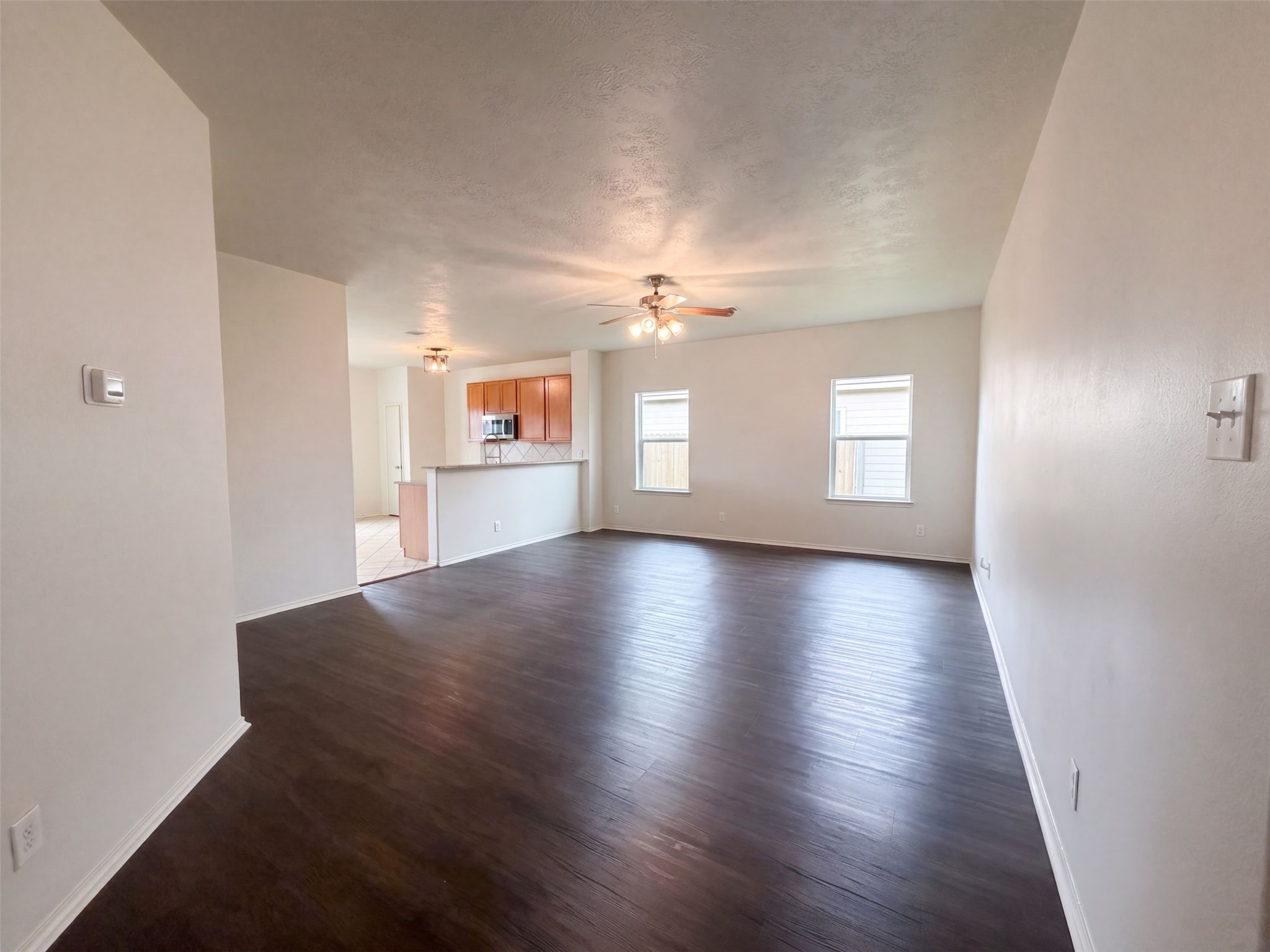 109 Mustang Stampede Drive Property Photo 3