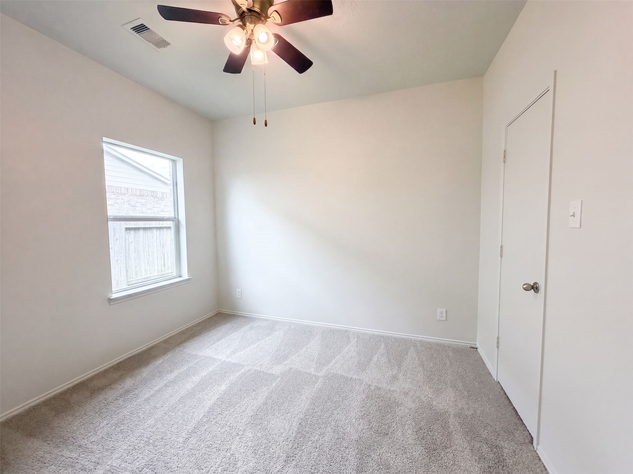 109 Mustang Stampede Drive Property Photo 11