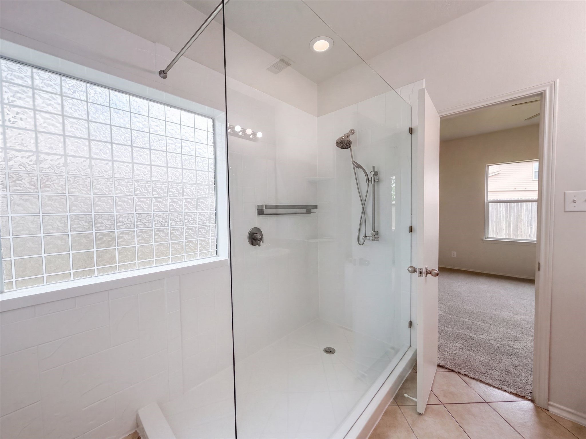 109 Mustang Stampede Drive Property Photo 15