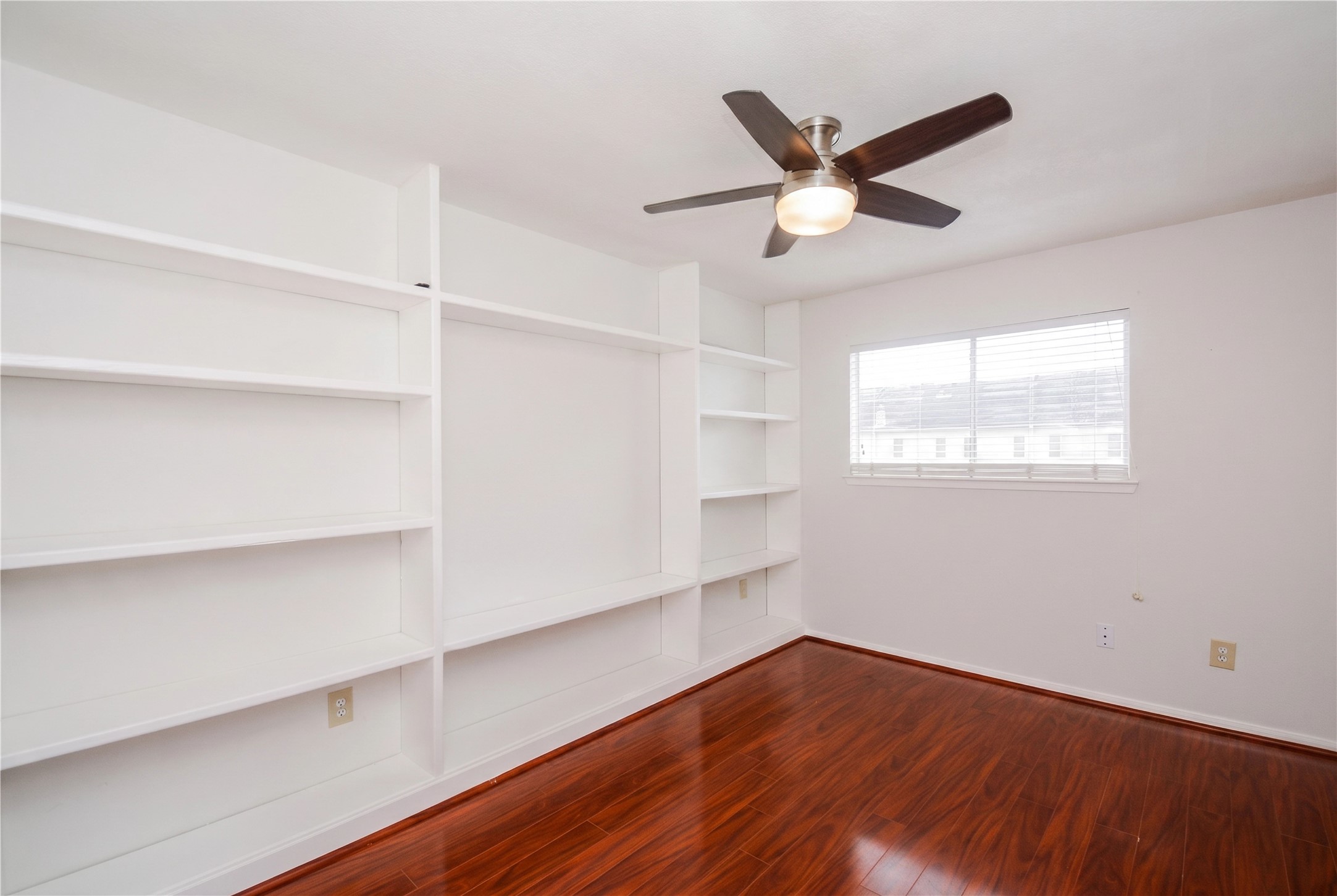 8511 Ariel Street Property Photo 15