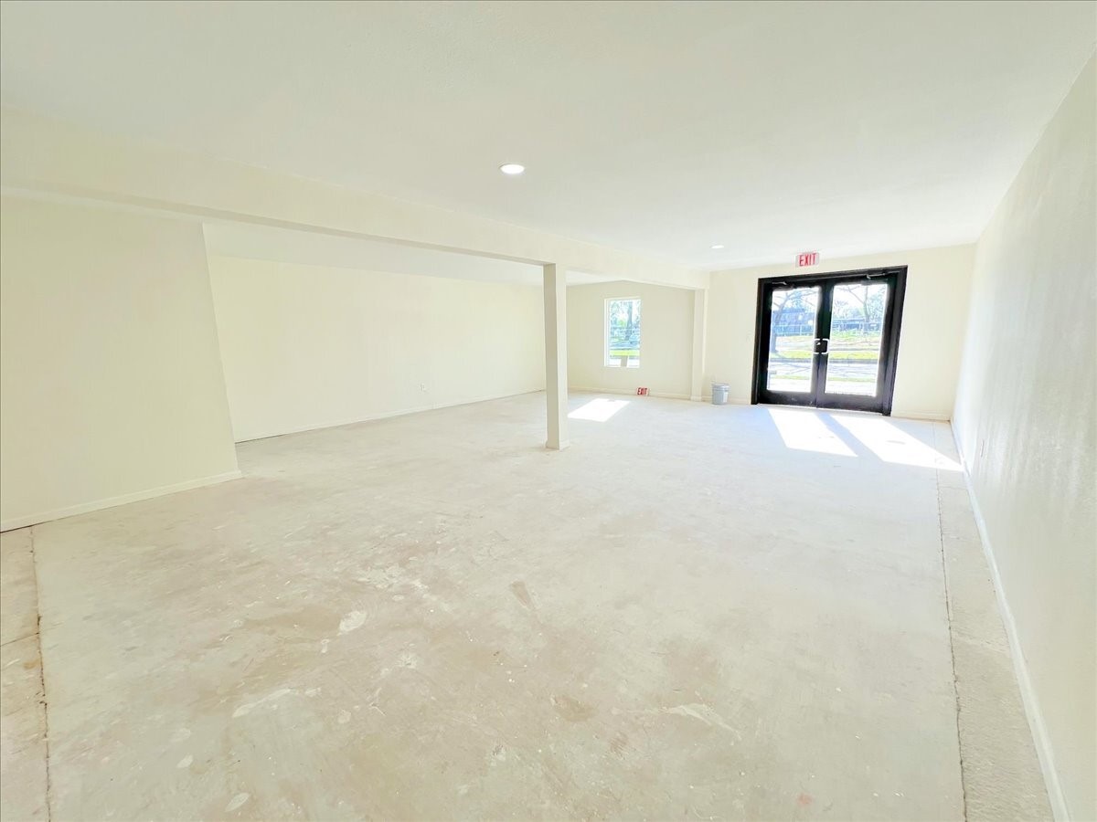 7704 Irvington Boulevard Property Photo 3