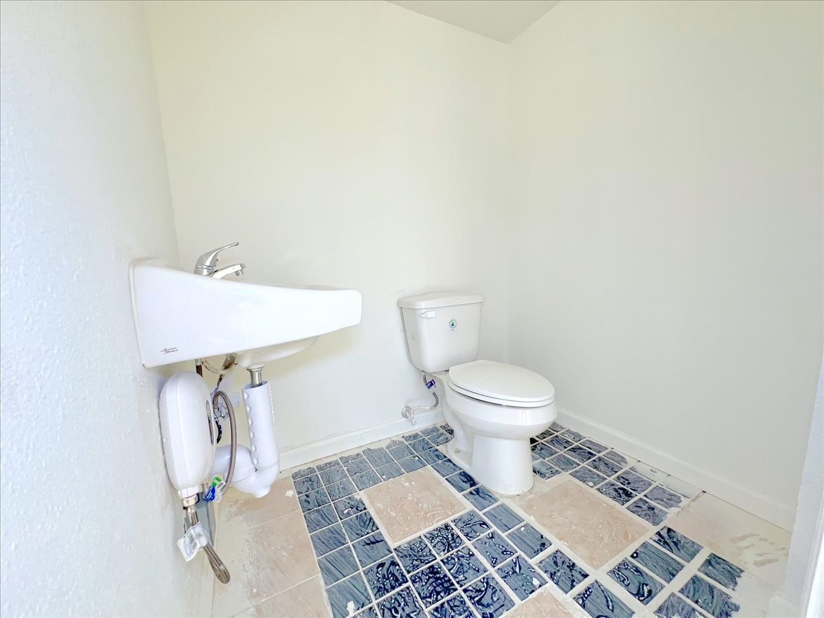 7704 Irvington Boulevard Property Photo 5