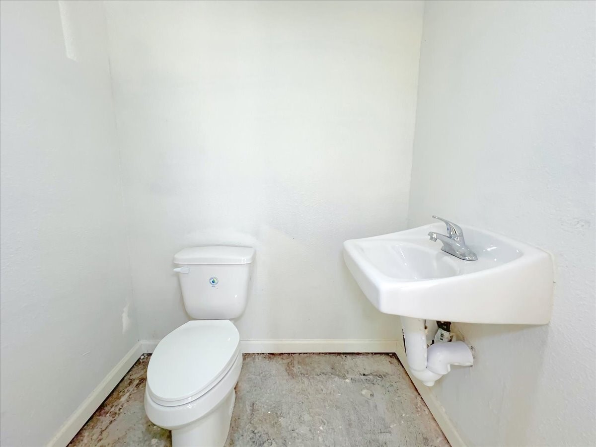 7704 Irvington Boulevard Property Photo 18