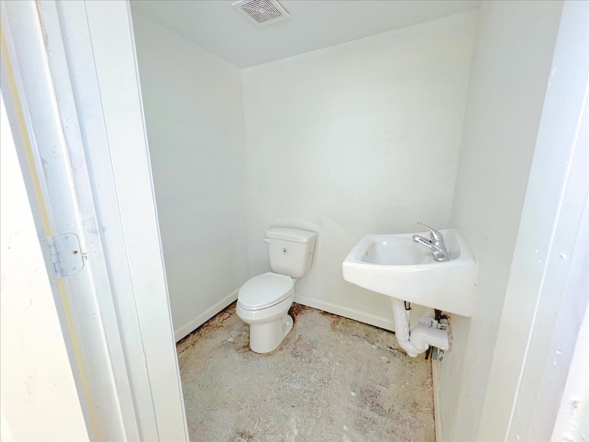 7704 Irvington Boulevard Property Photo 19