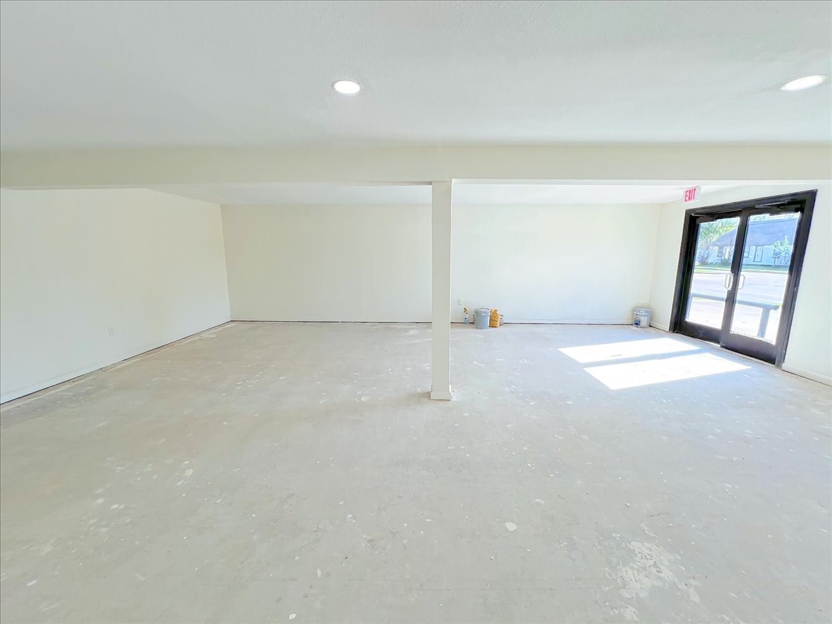 7704 Irvington Boulevard Property Photo 20