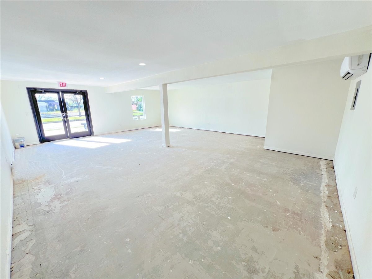 7704 Irvington Boulevard Property Photo 21
