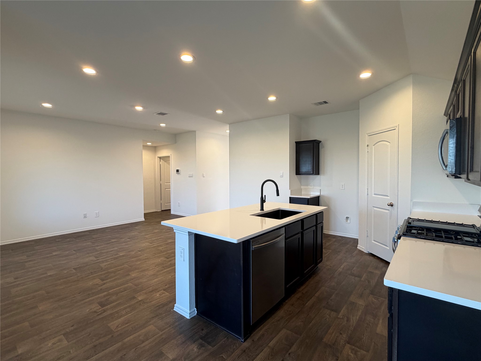 5231 Cherry Tallow Trail Property Photo 6