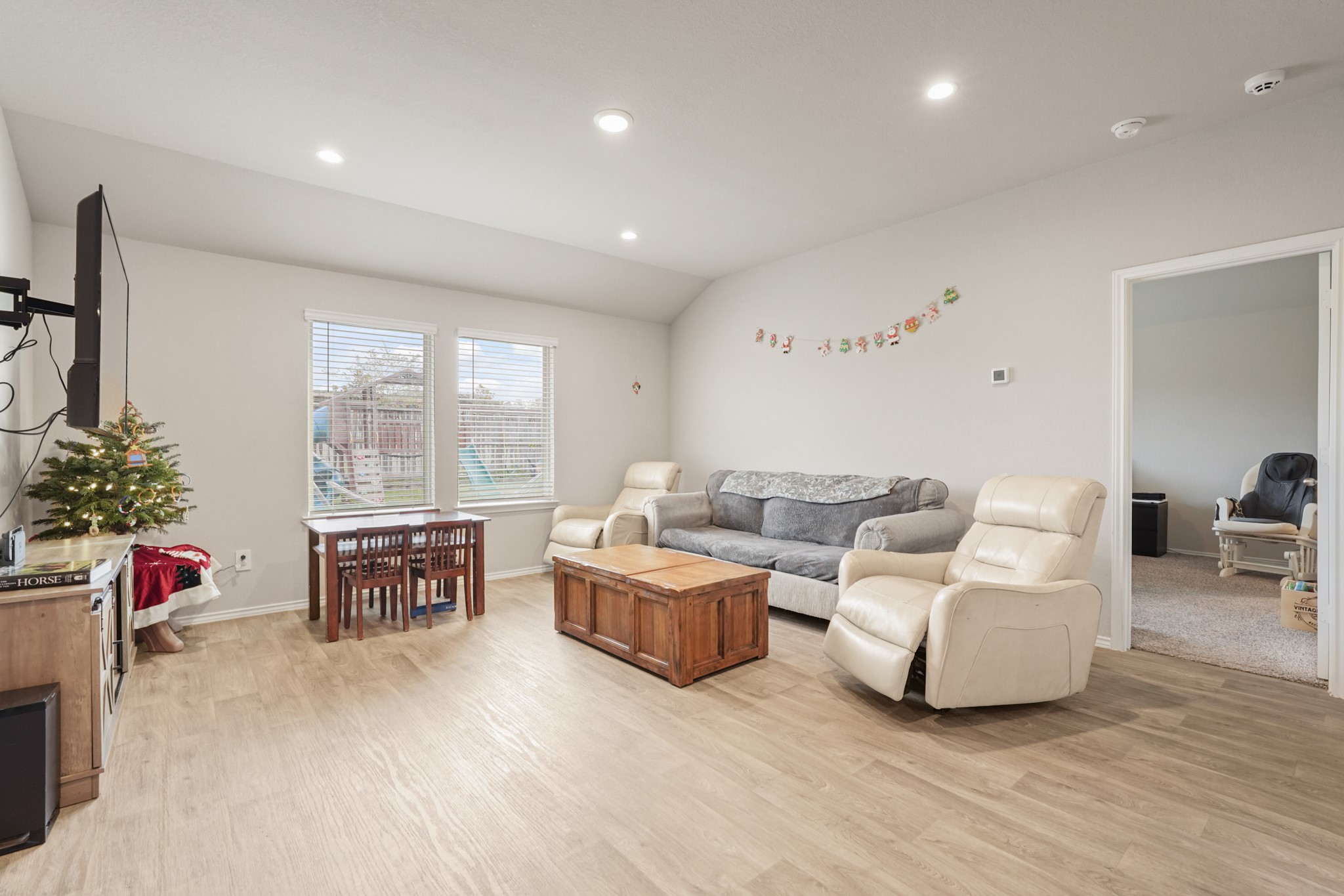 40422 Garden Heights Lane Property Photo 3