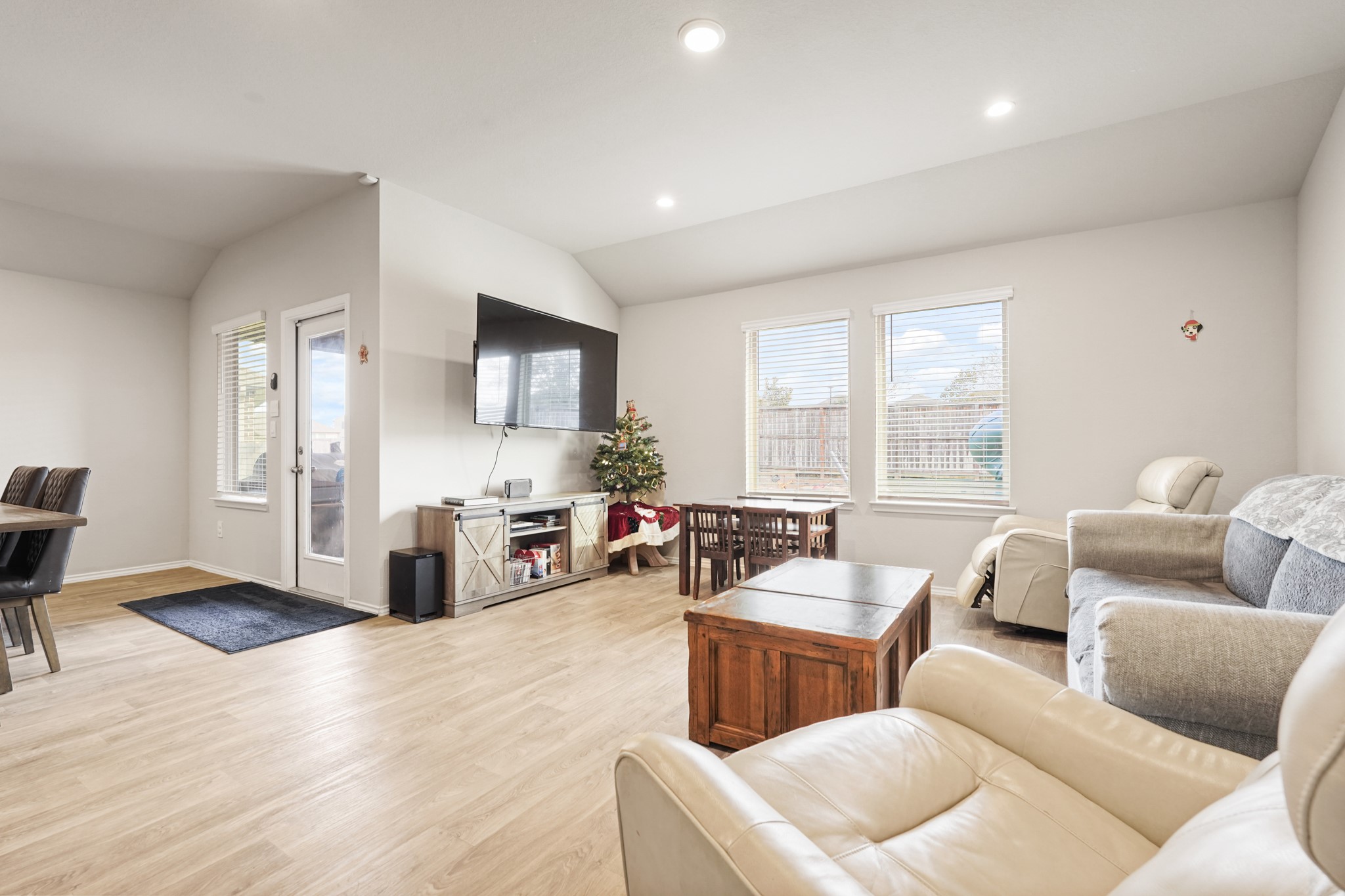 40422 Garden Heights Lane Property Photo 14