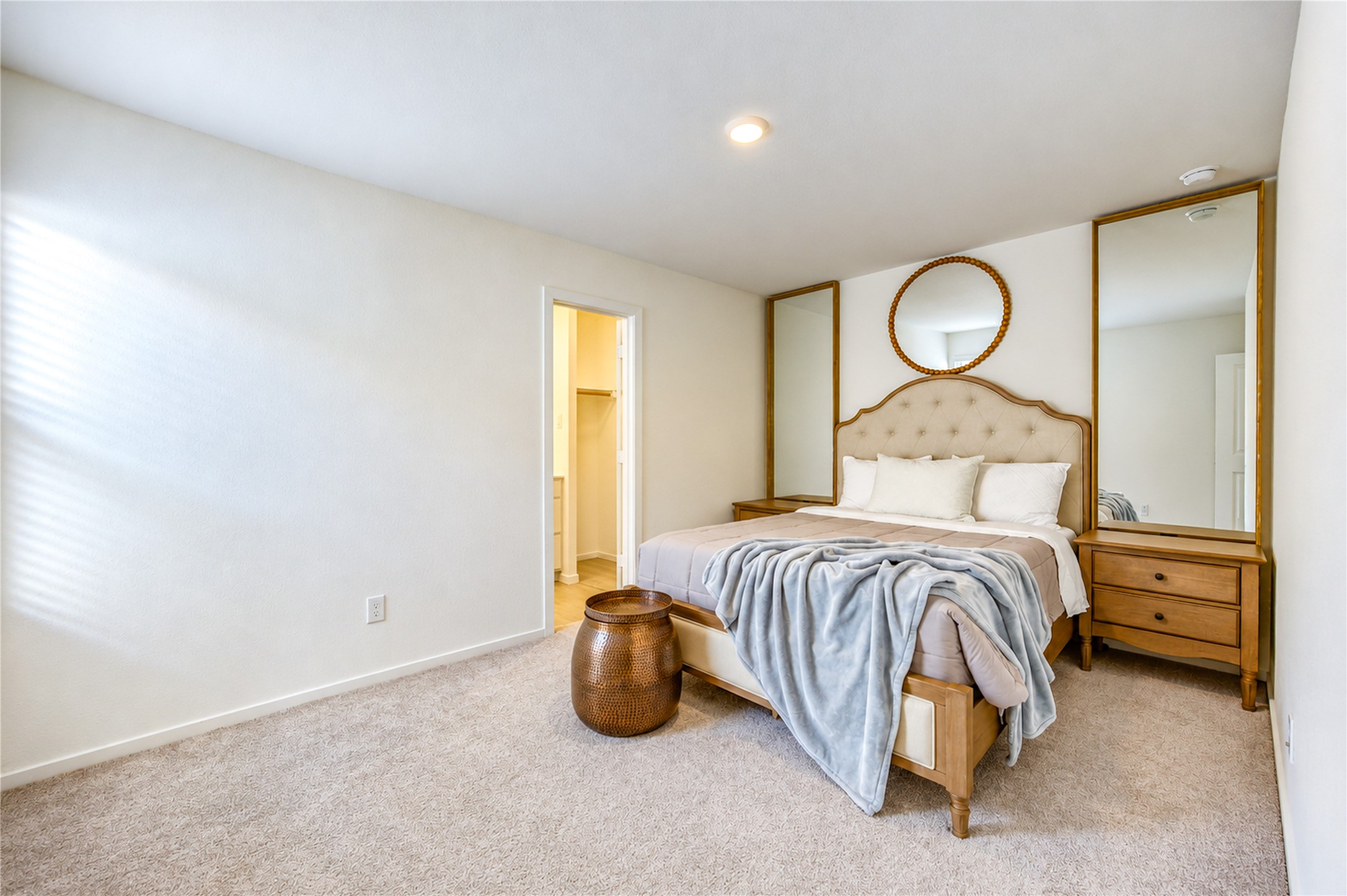 910 Pertuso Ln Property Photo 3