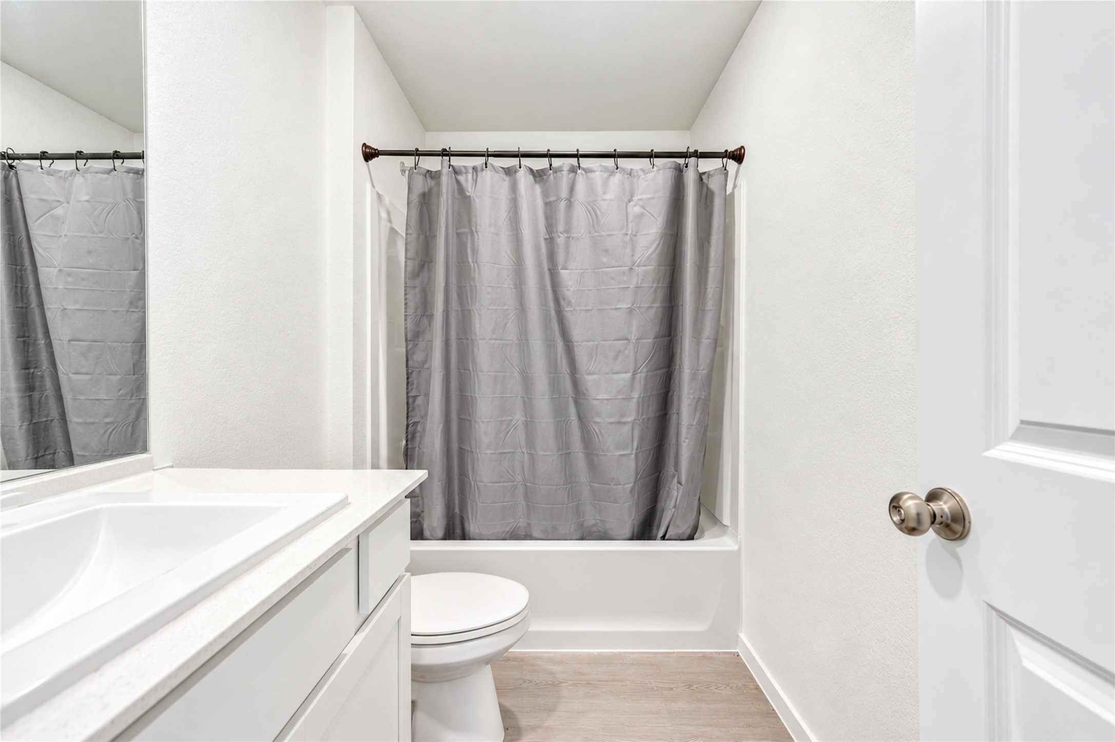 910 Pertuso Ln Property Photo 24