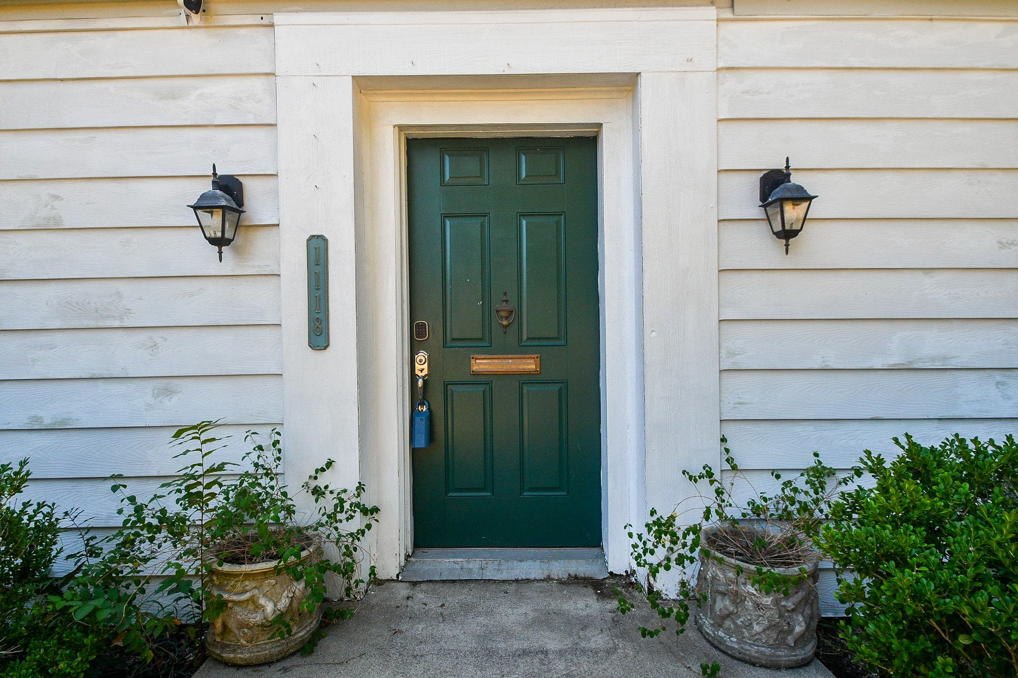 1118 E Cedar Street Property Photo 3