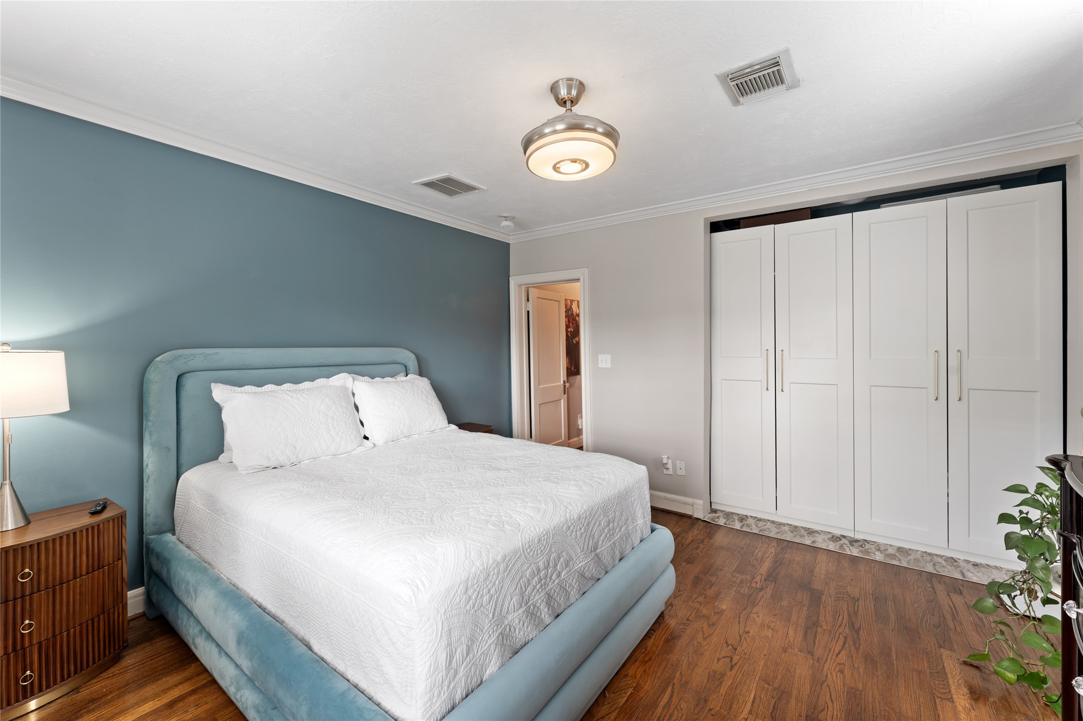 5256 Leeland Street Property Photo 19