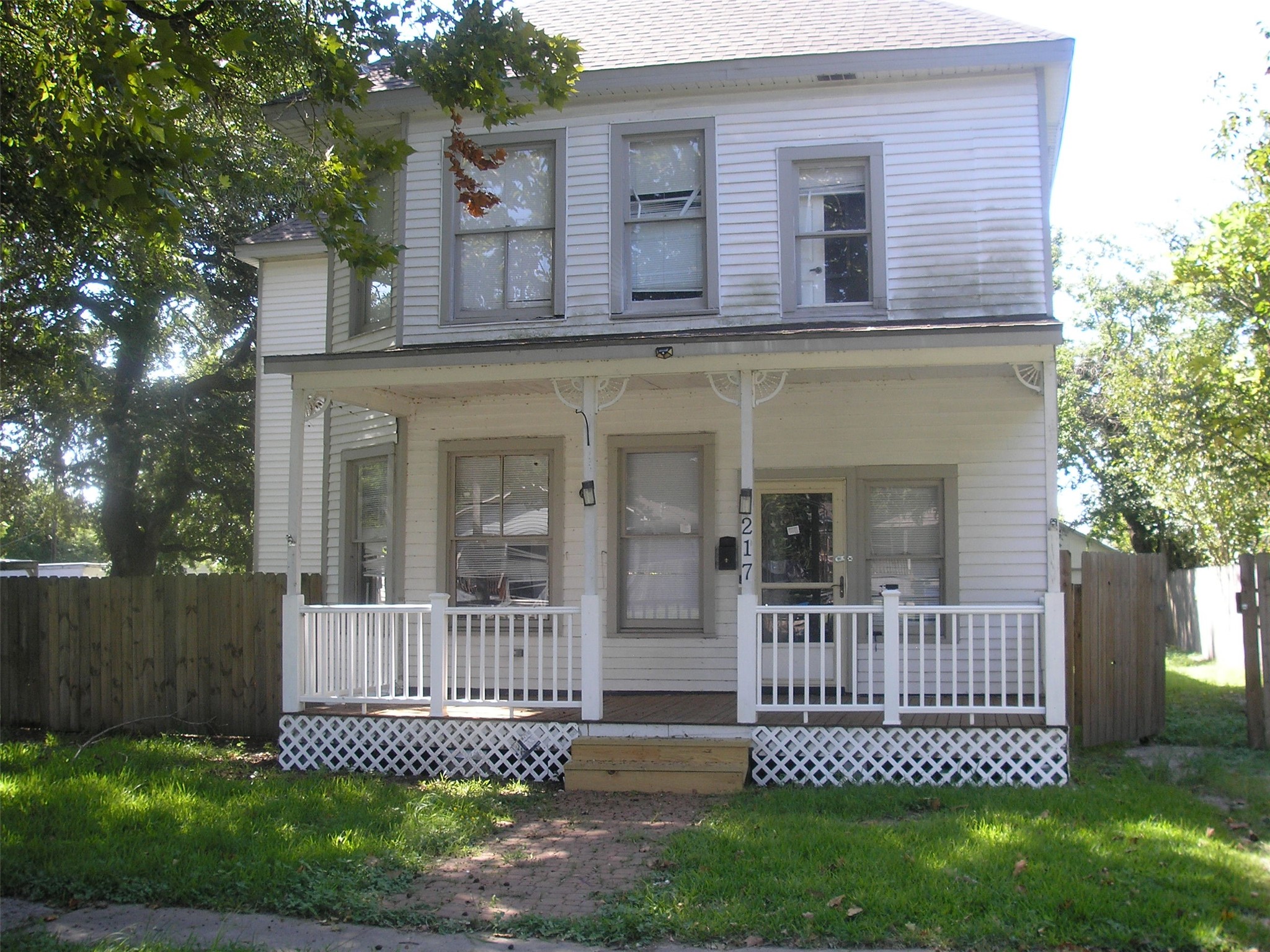 217 3rd Avenue N Property Photo 1