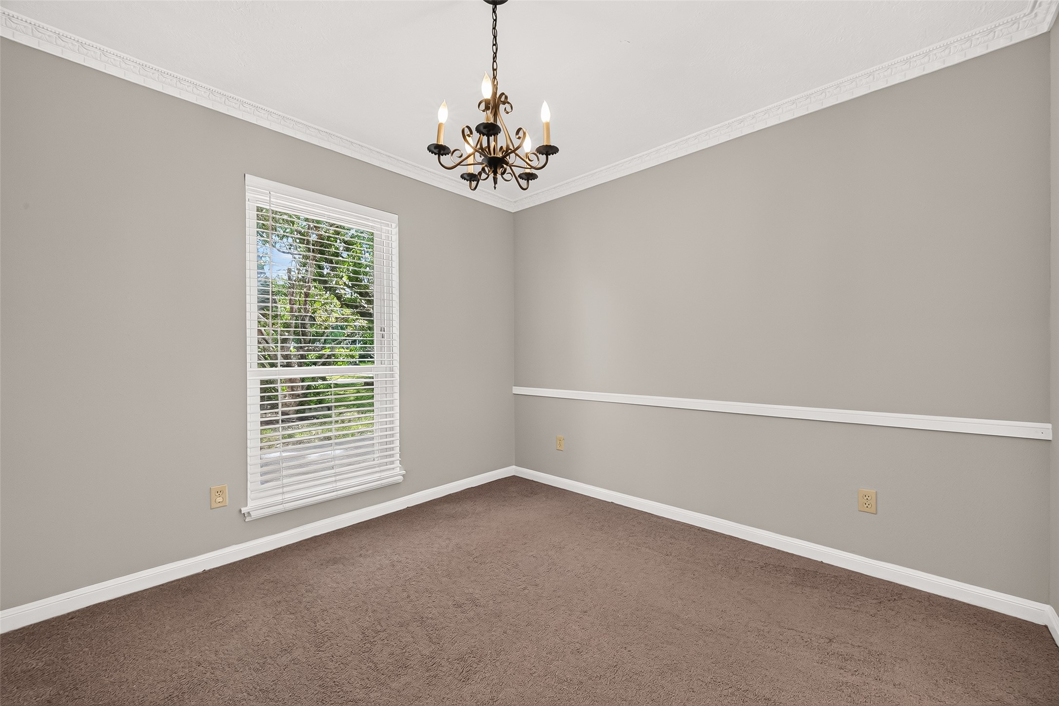 11710 N Petersham Drive Property Photo 8