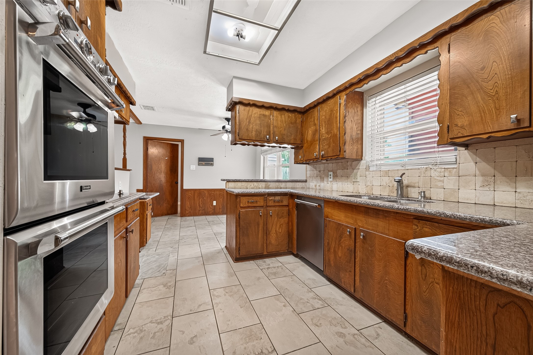 11710 N Petersham Drive Property Photo 16