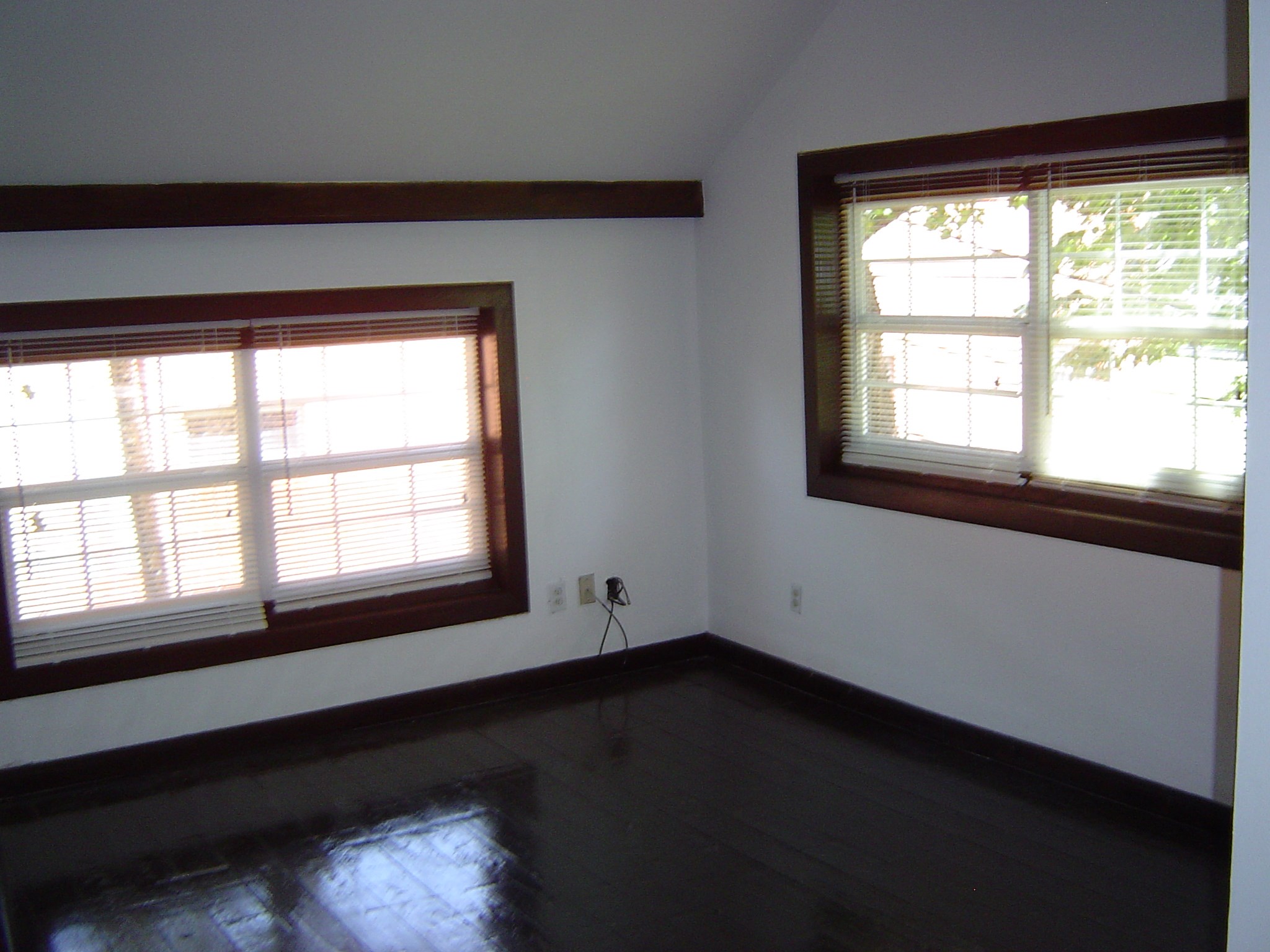 219 Stratford Street D Property Photo 3