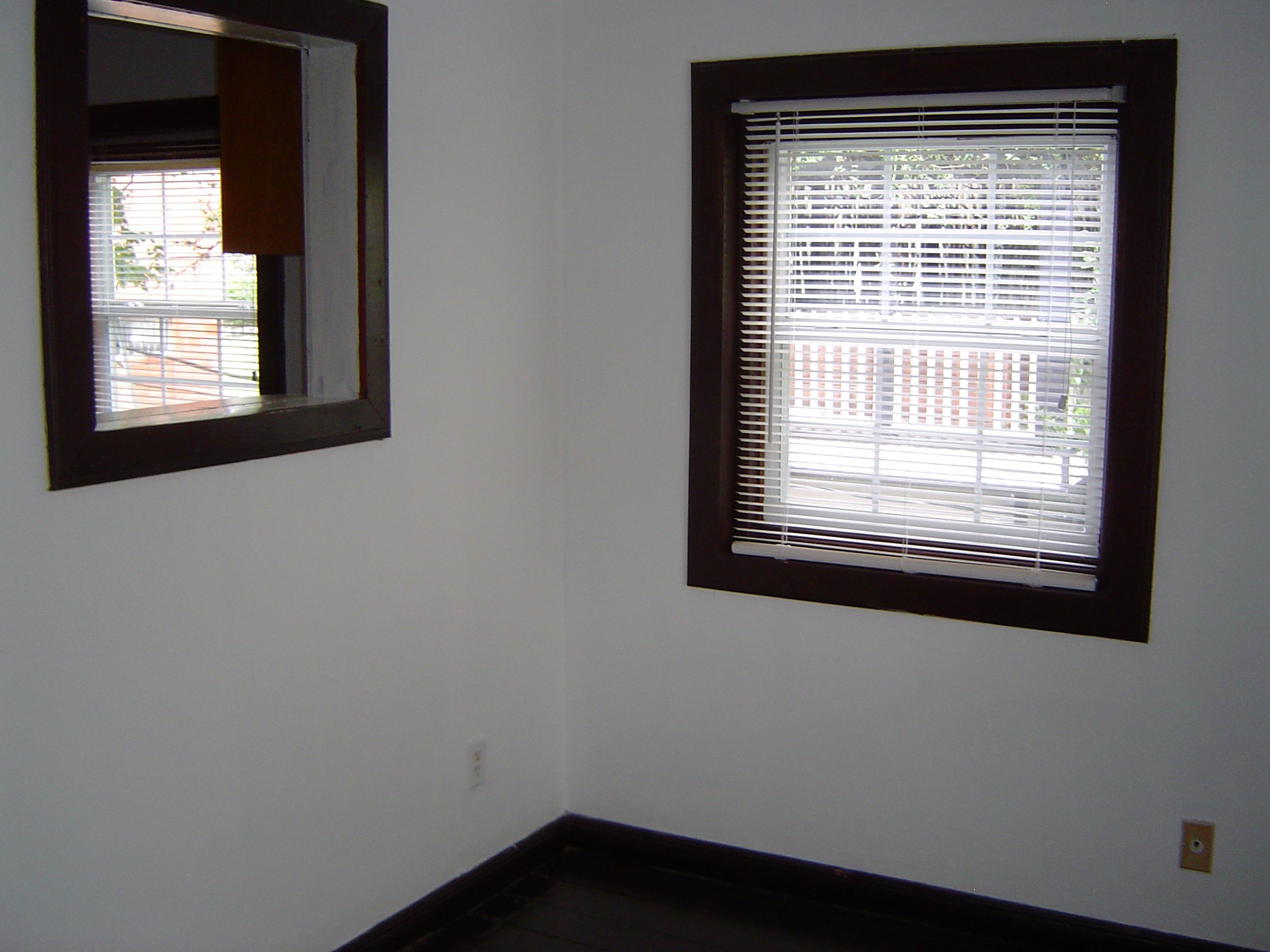 219 Stratford Street D Property Photo 6