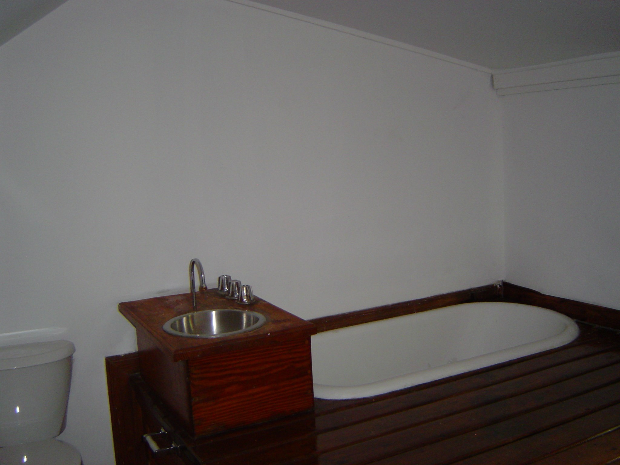 219 Stratford Street D Property Photo 10