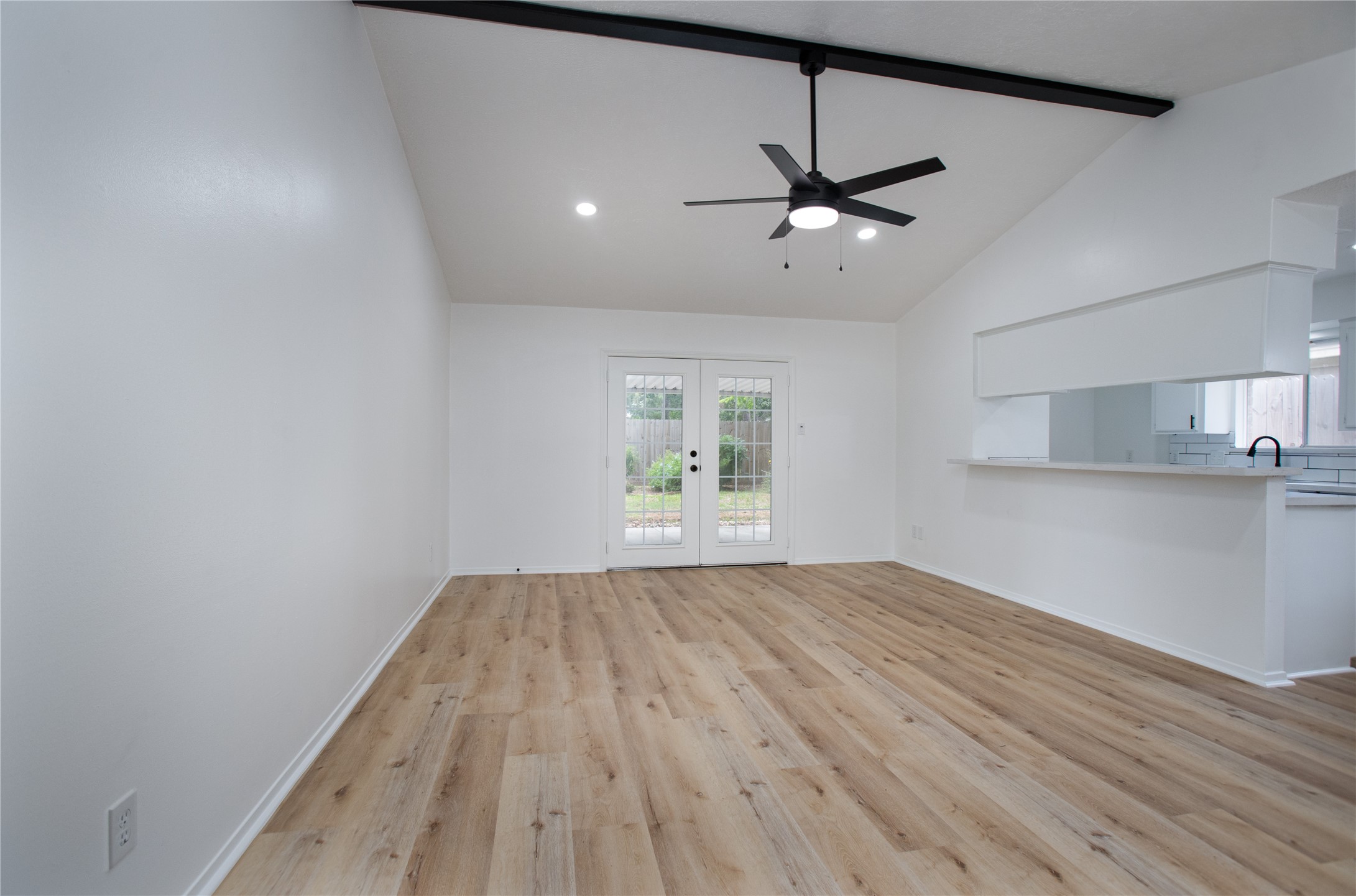 16131 Forest Way Drive Property Photo 2