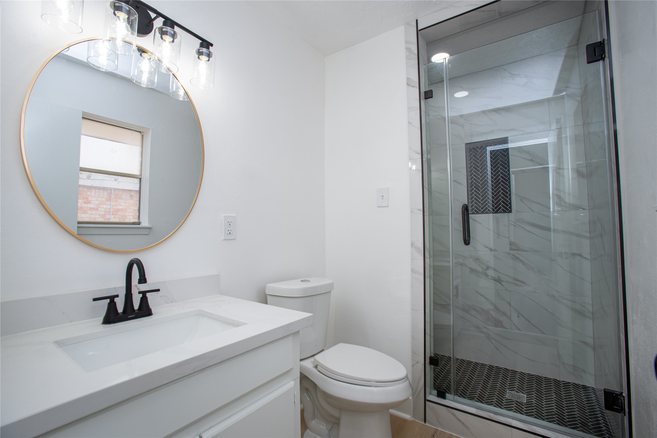 16131 Forest Way Drive Property Photo 8