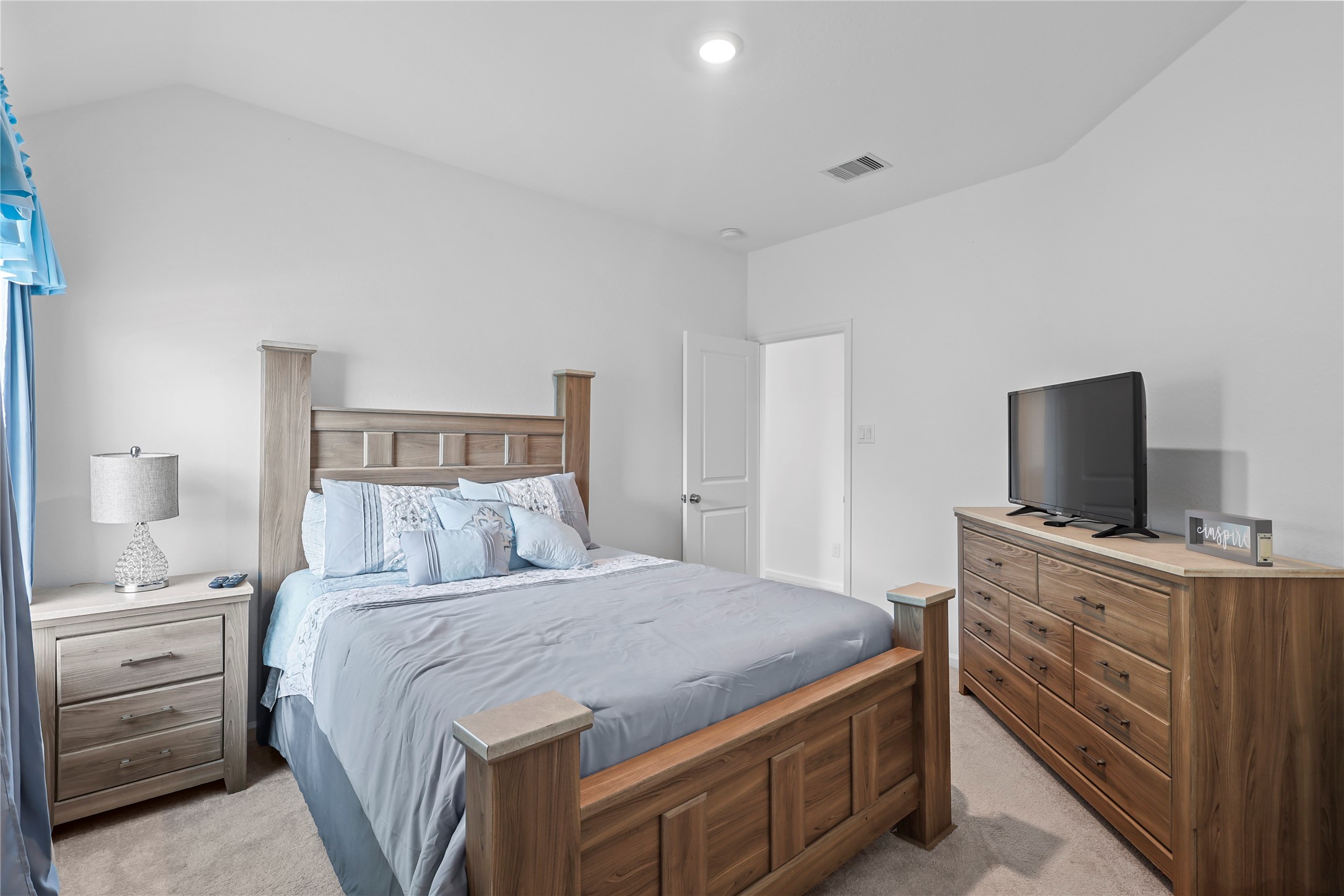 4050 Champlain Way Property Photo 14