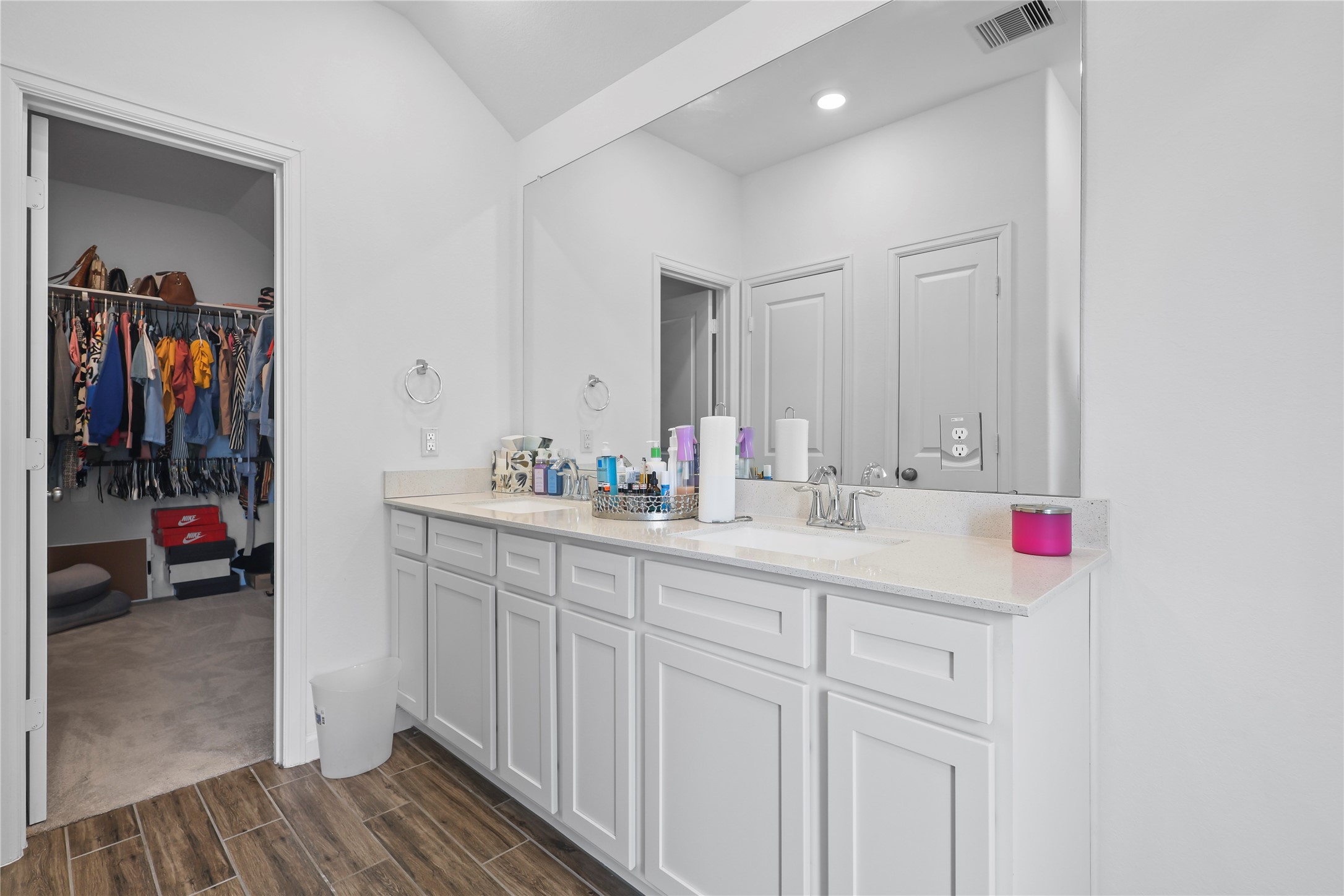 4050 Champlain Way Property Photo 20